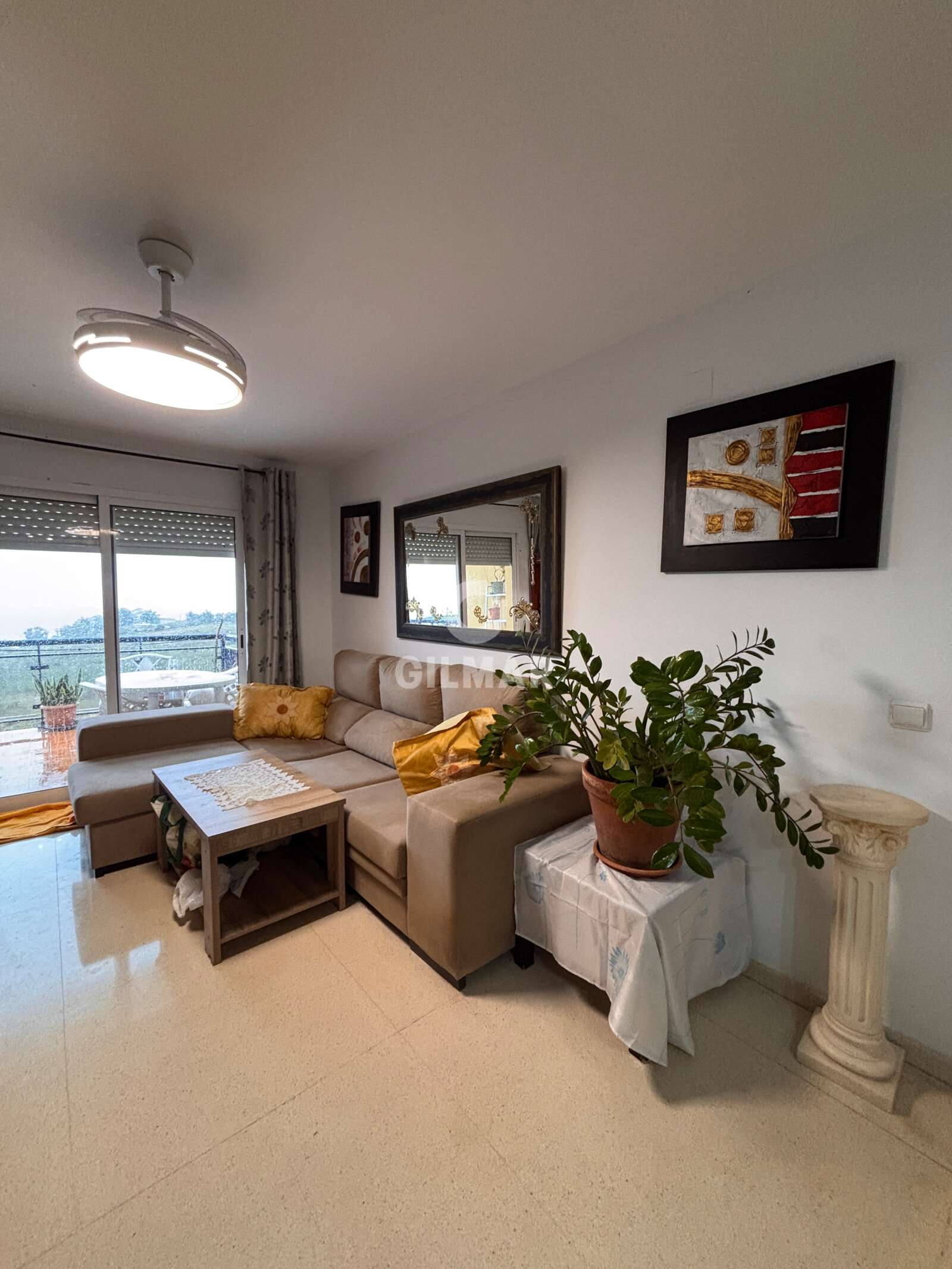 Property slider Gilmar
