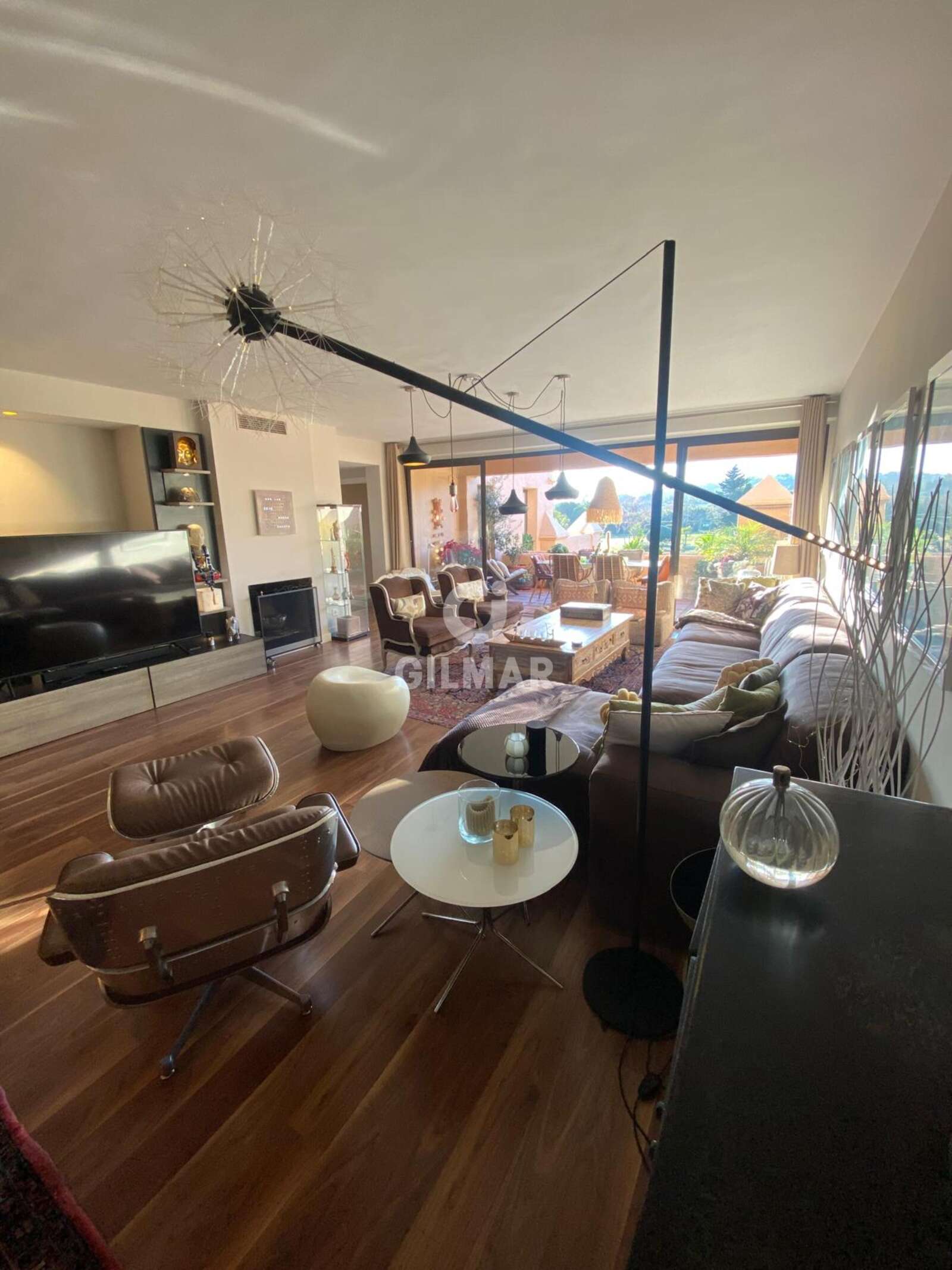 Property slider Gilmar