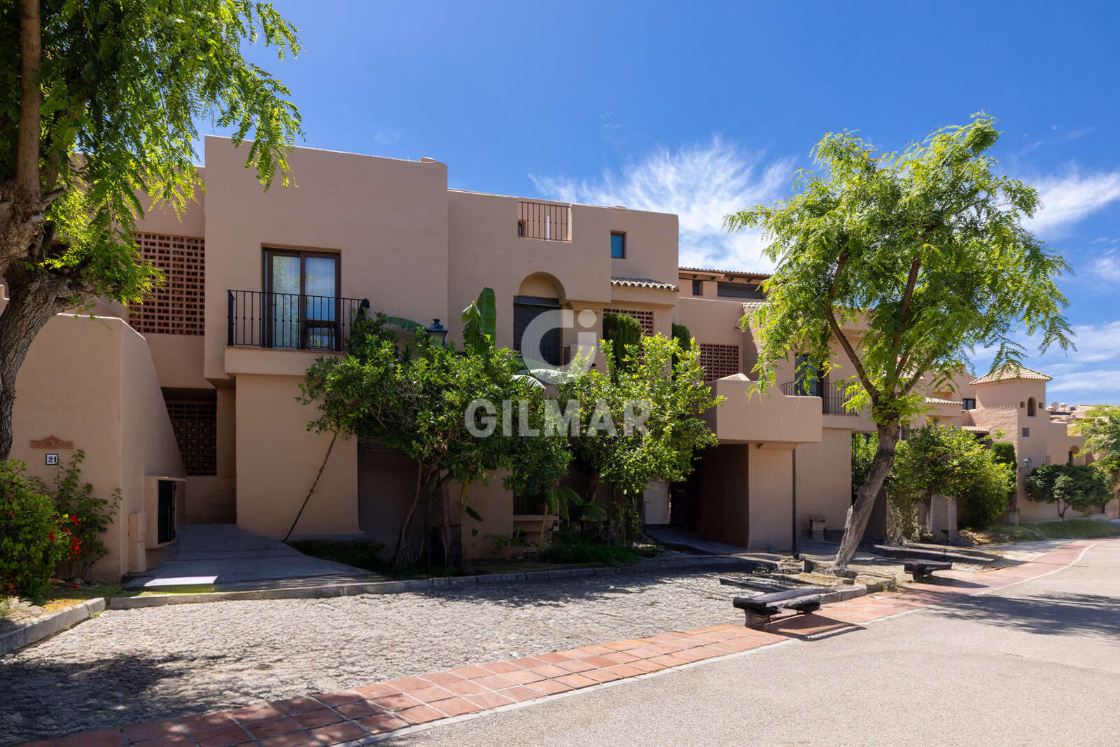 Property slider Gilmar