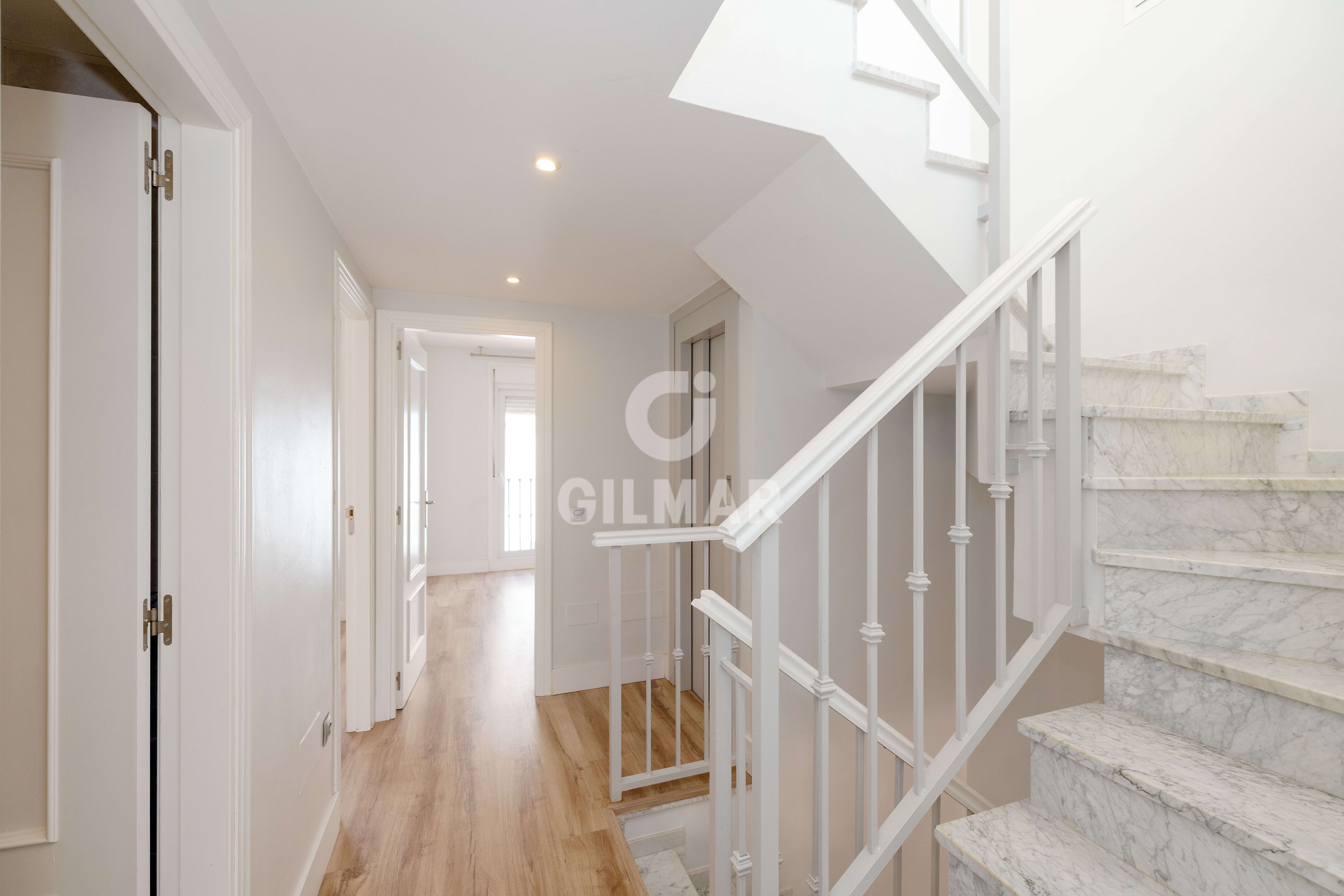 Photo of Semi-detached house