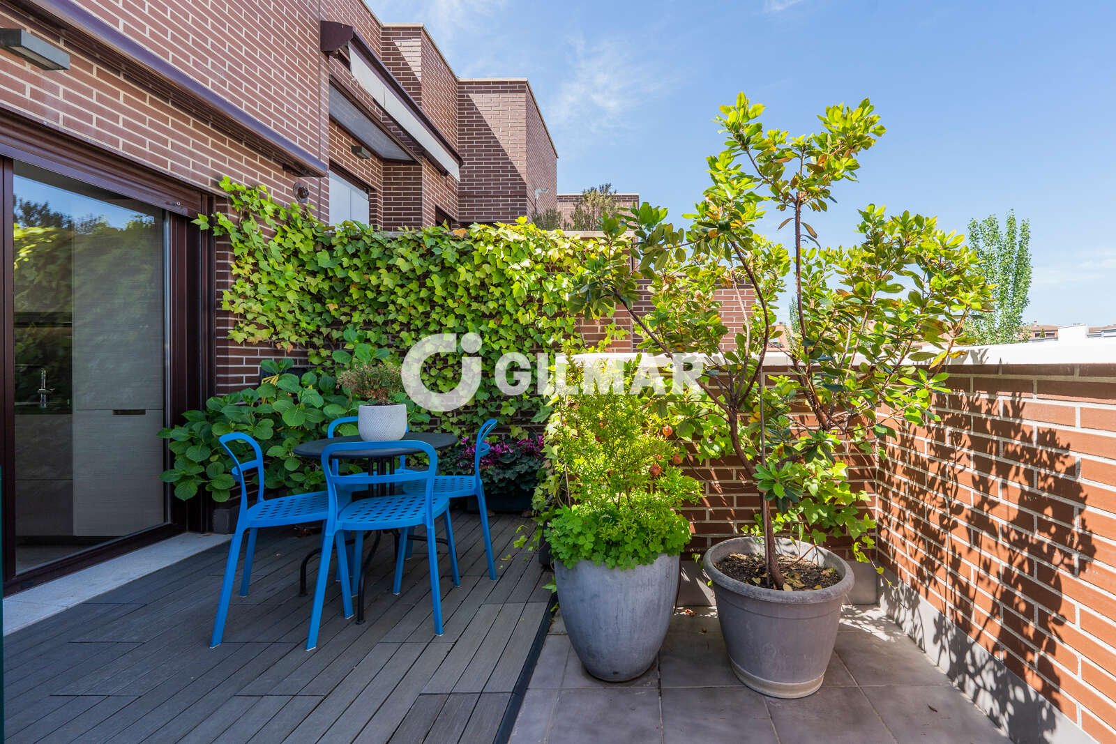 Property slider Gilmar