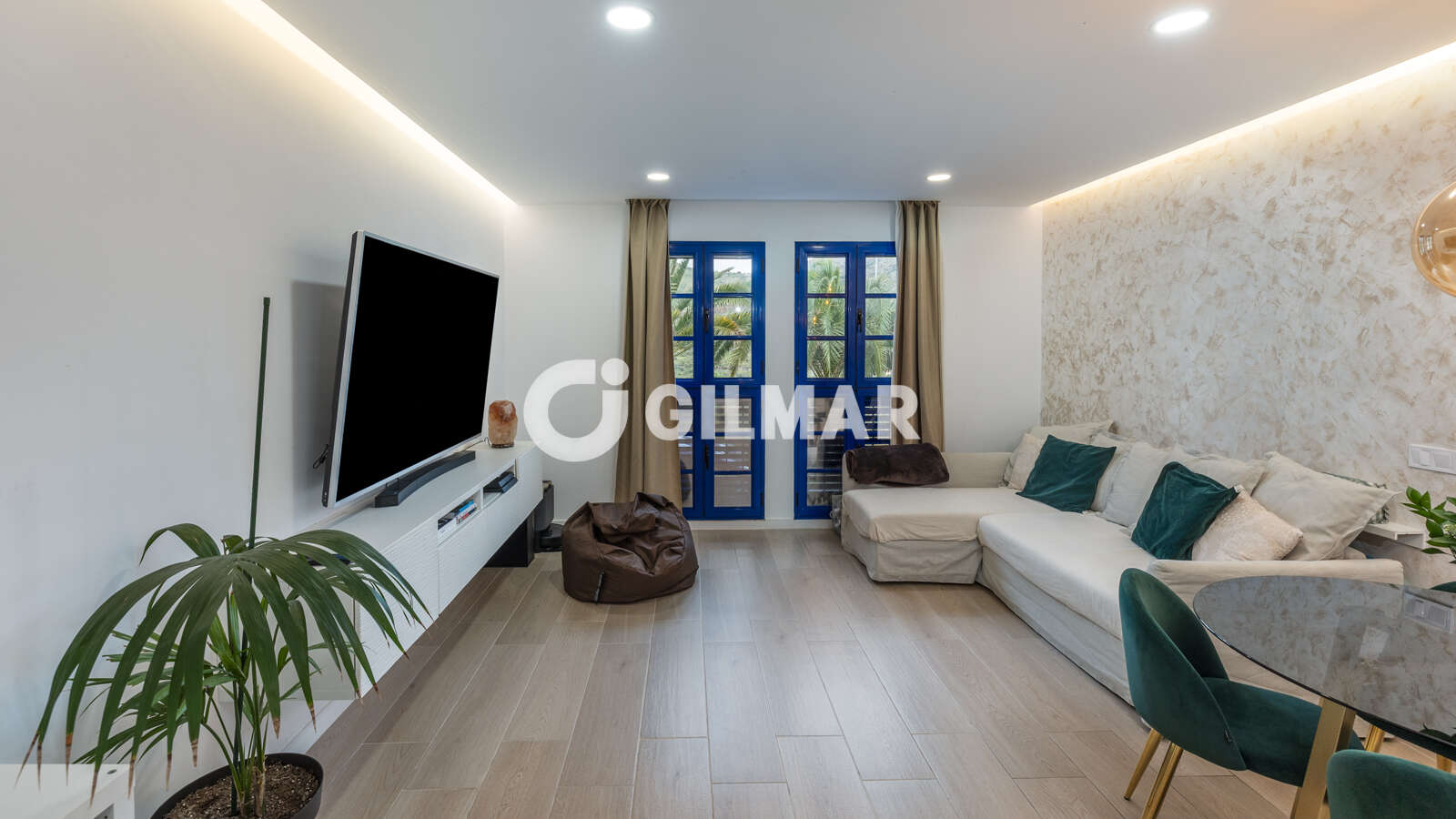 Property slider Gilmar