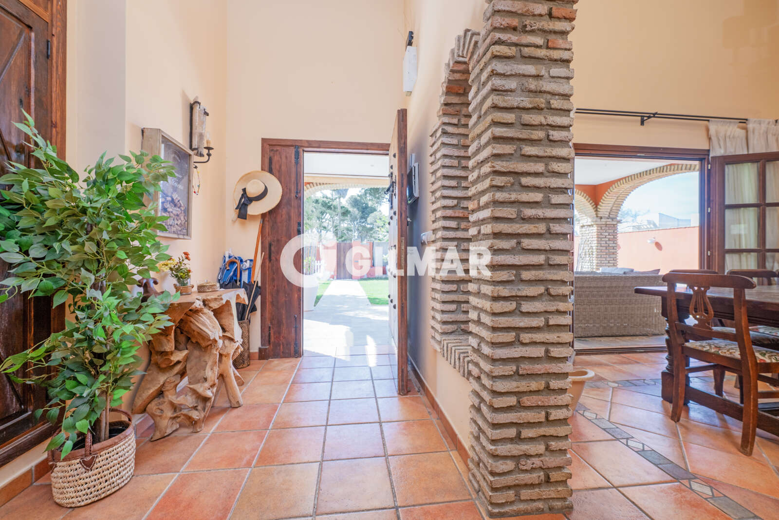 Property slider Gilmar