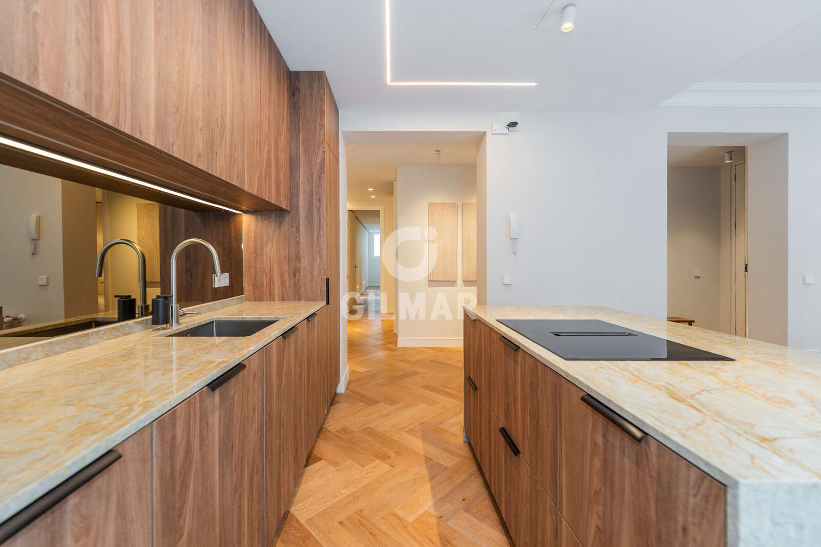 Property slider Gilmar