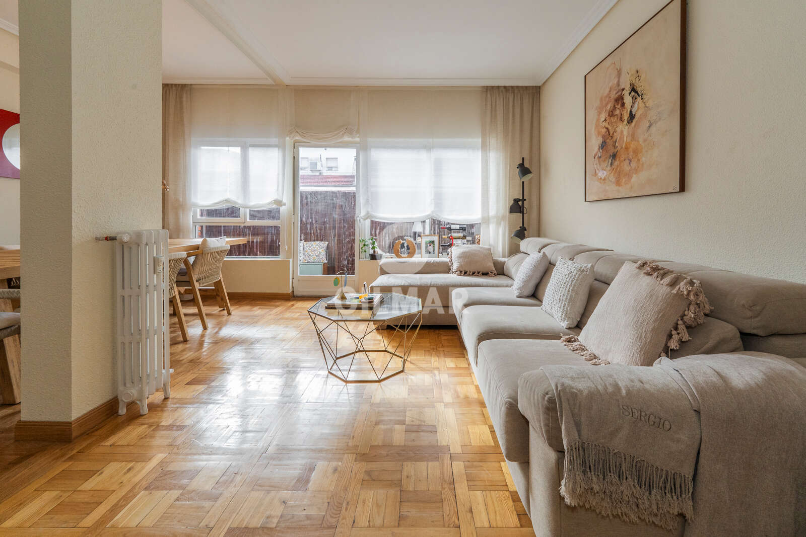 Property slider Gilmar