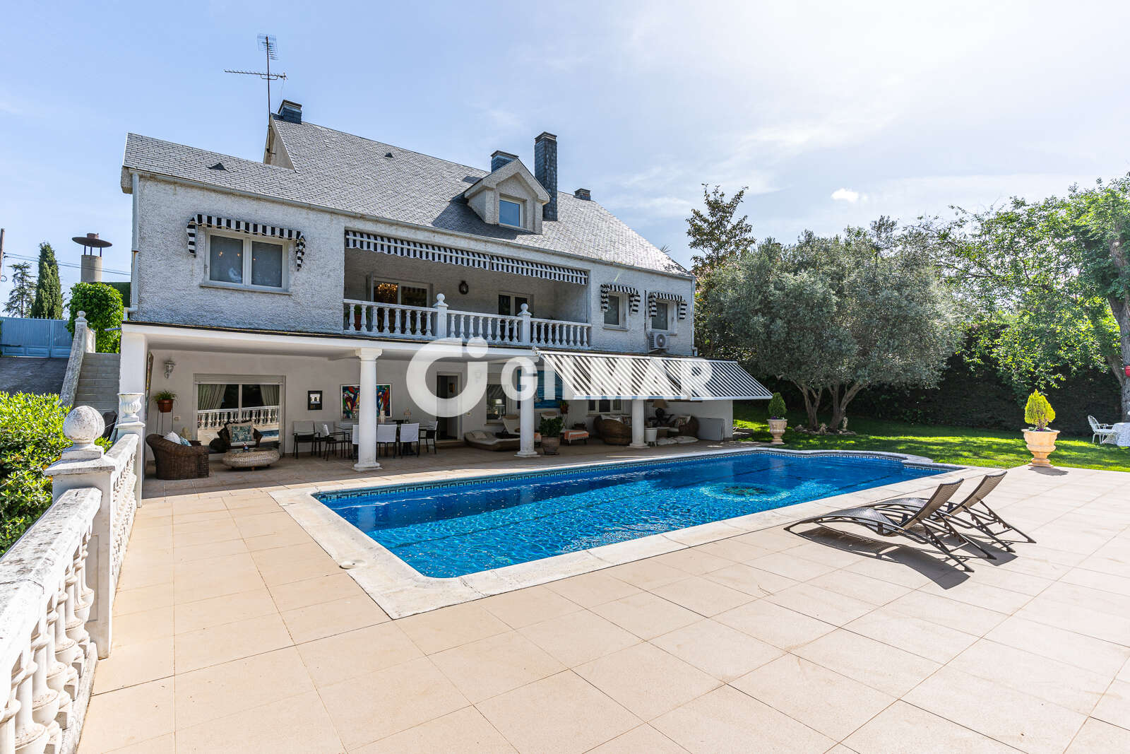 Property slider Gilmar