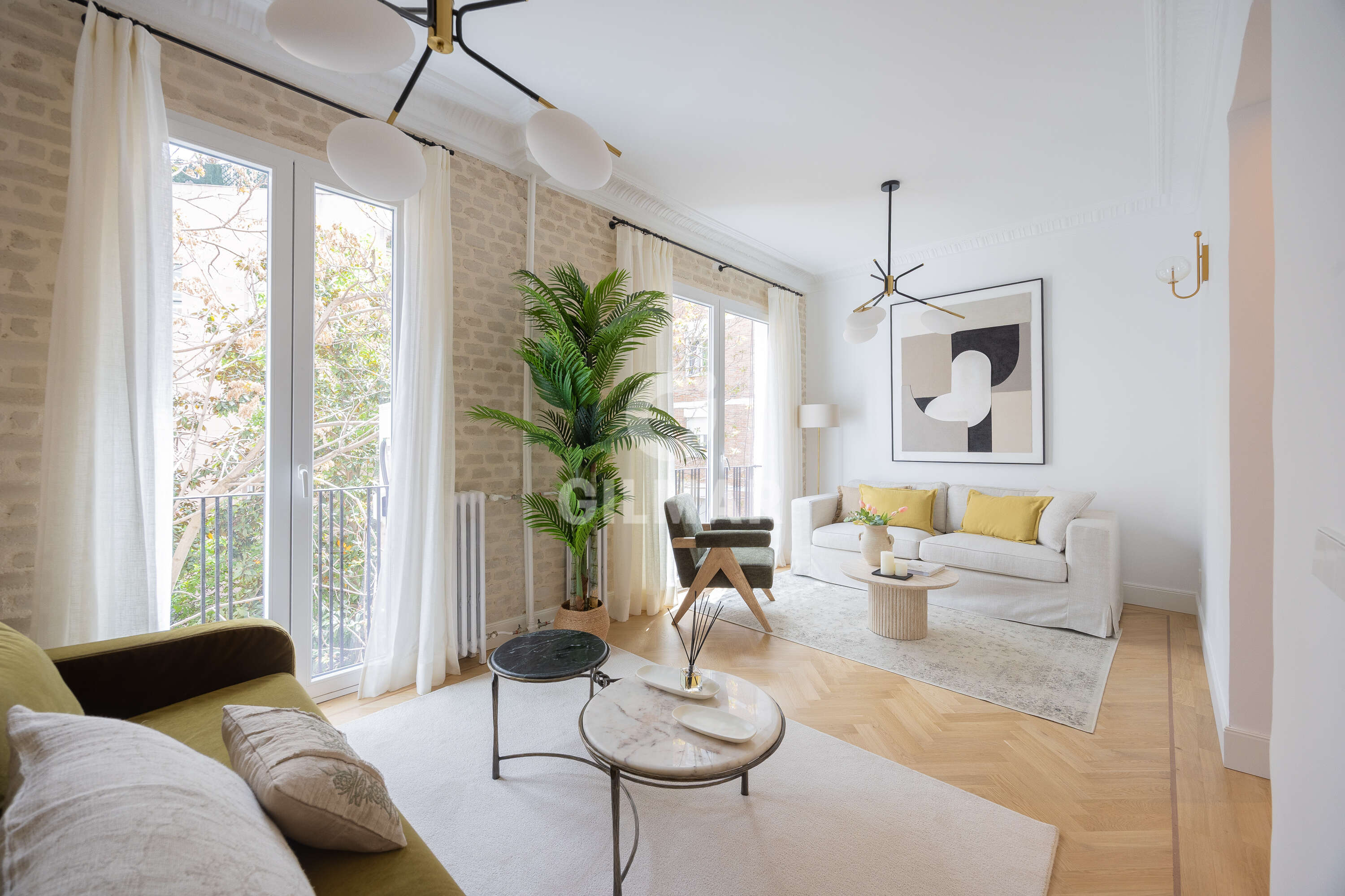 Piso · 103 m² · 2 dorm