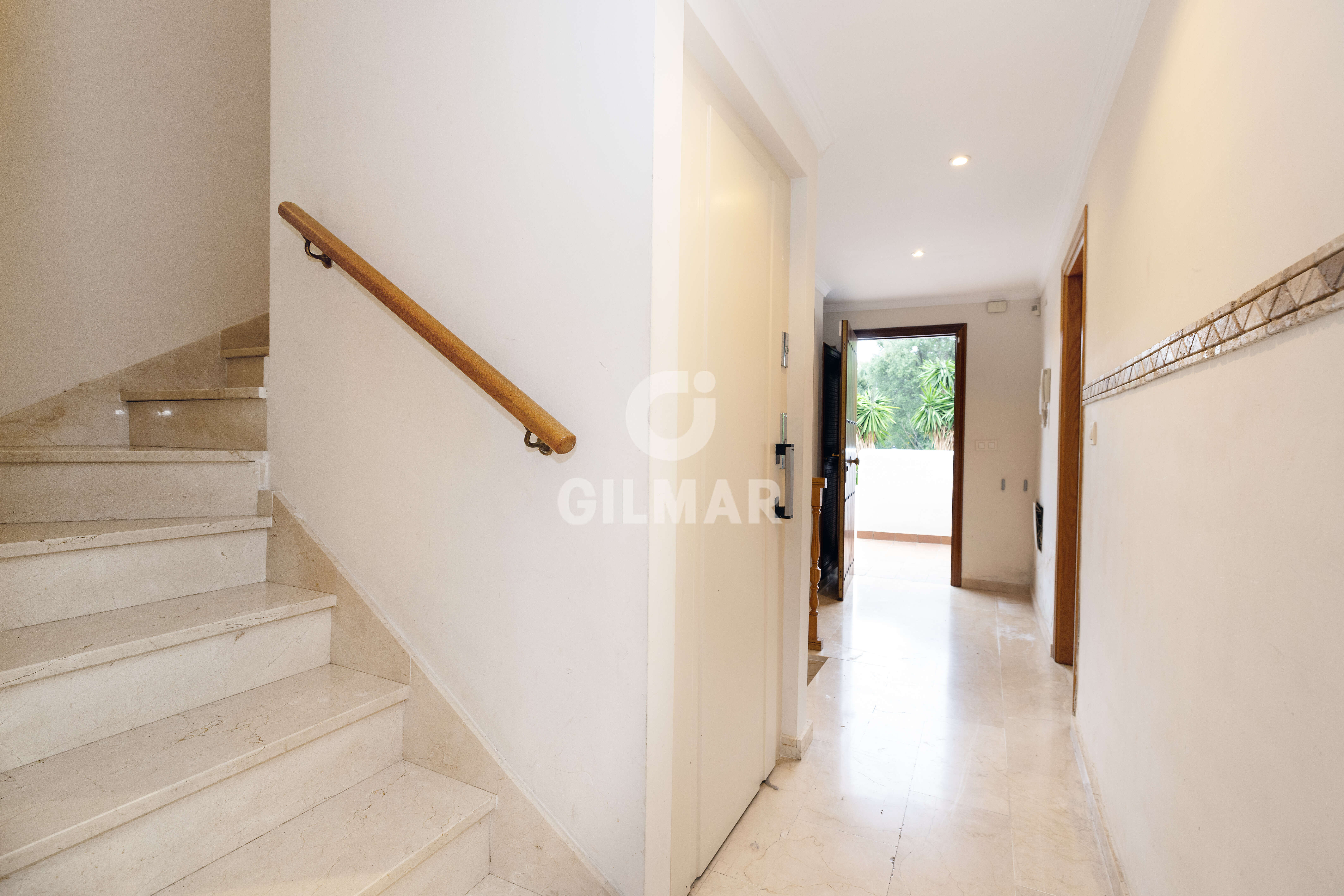 Photo of Semi-detached house