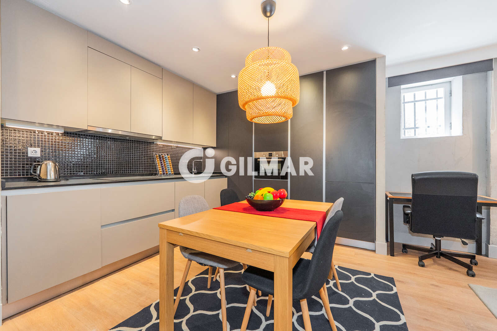Property slider Gilmar