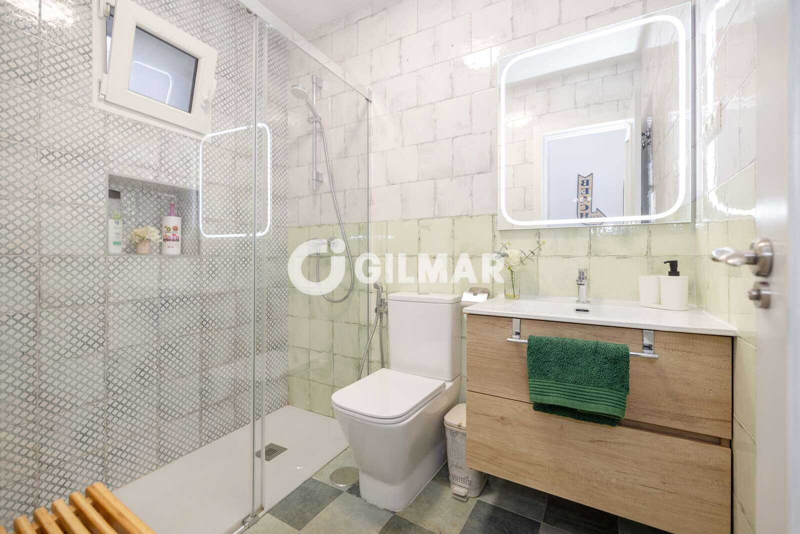 Property slider Gilmar