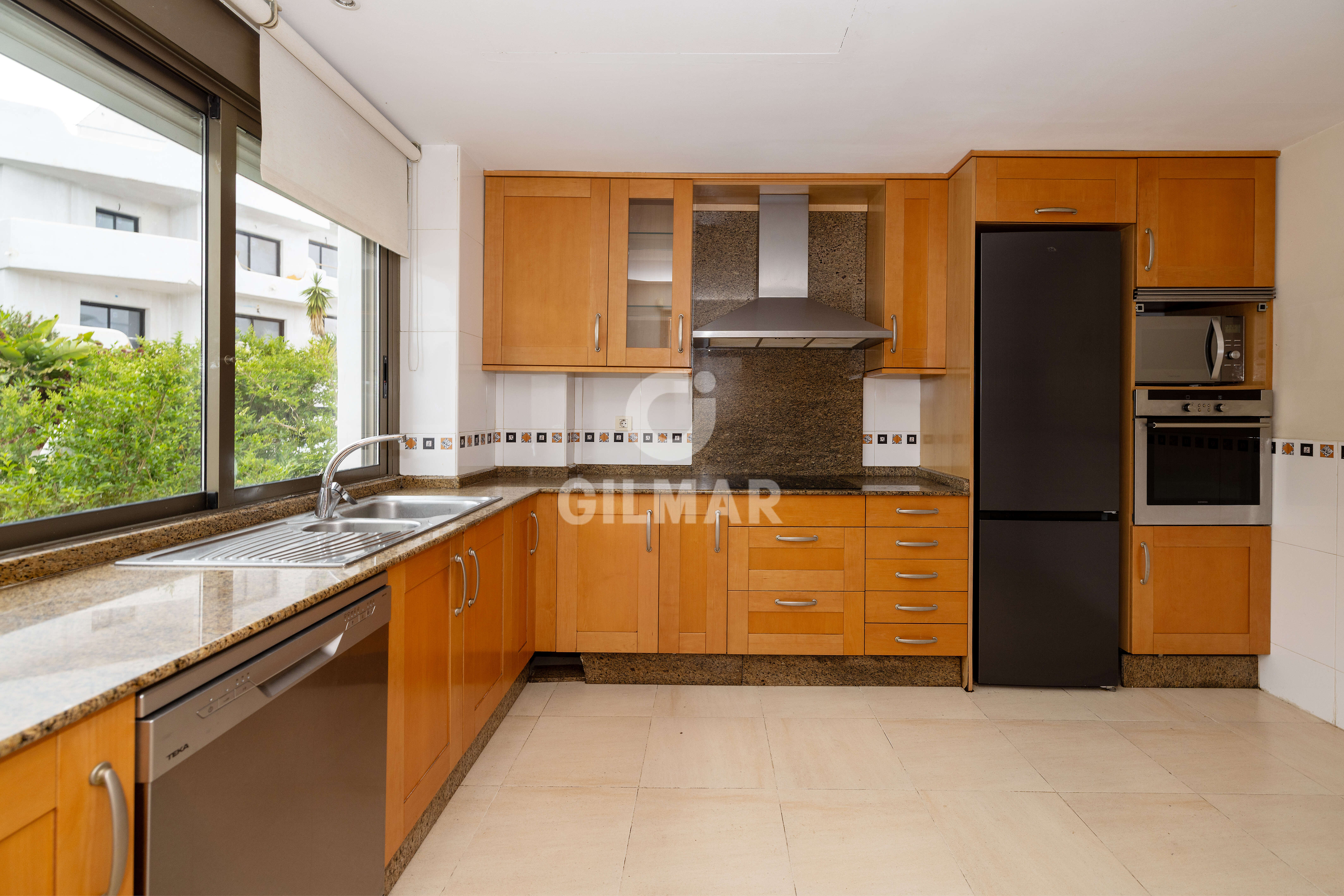 Photo of Semi-detached house