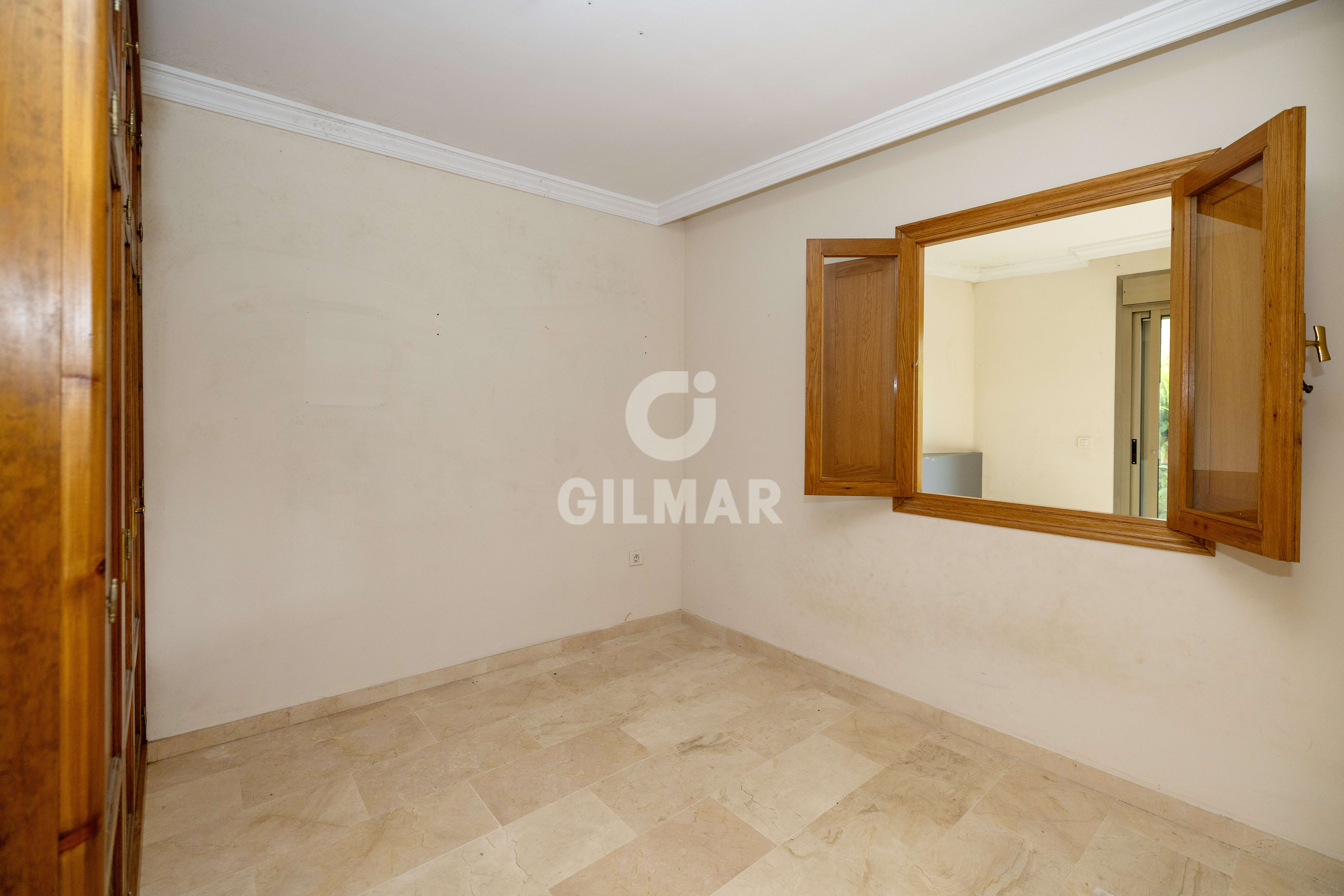 Photo of Semi-detached house