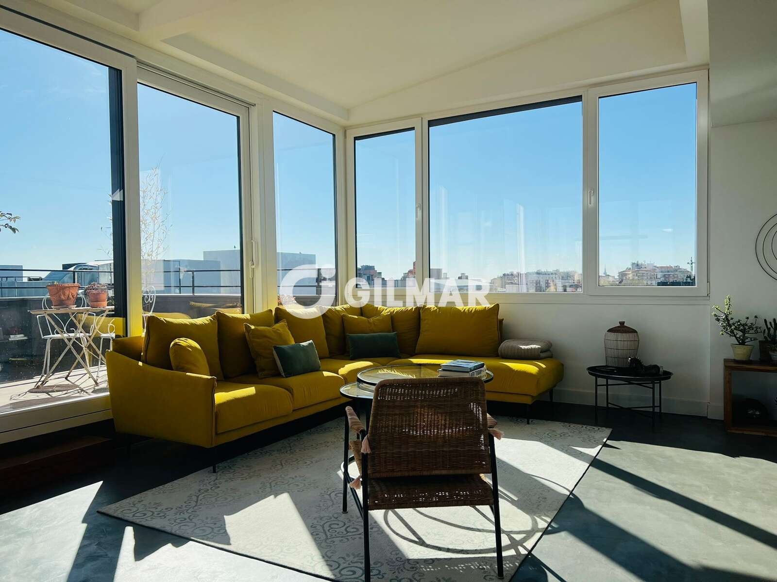 Property slider Gilmar