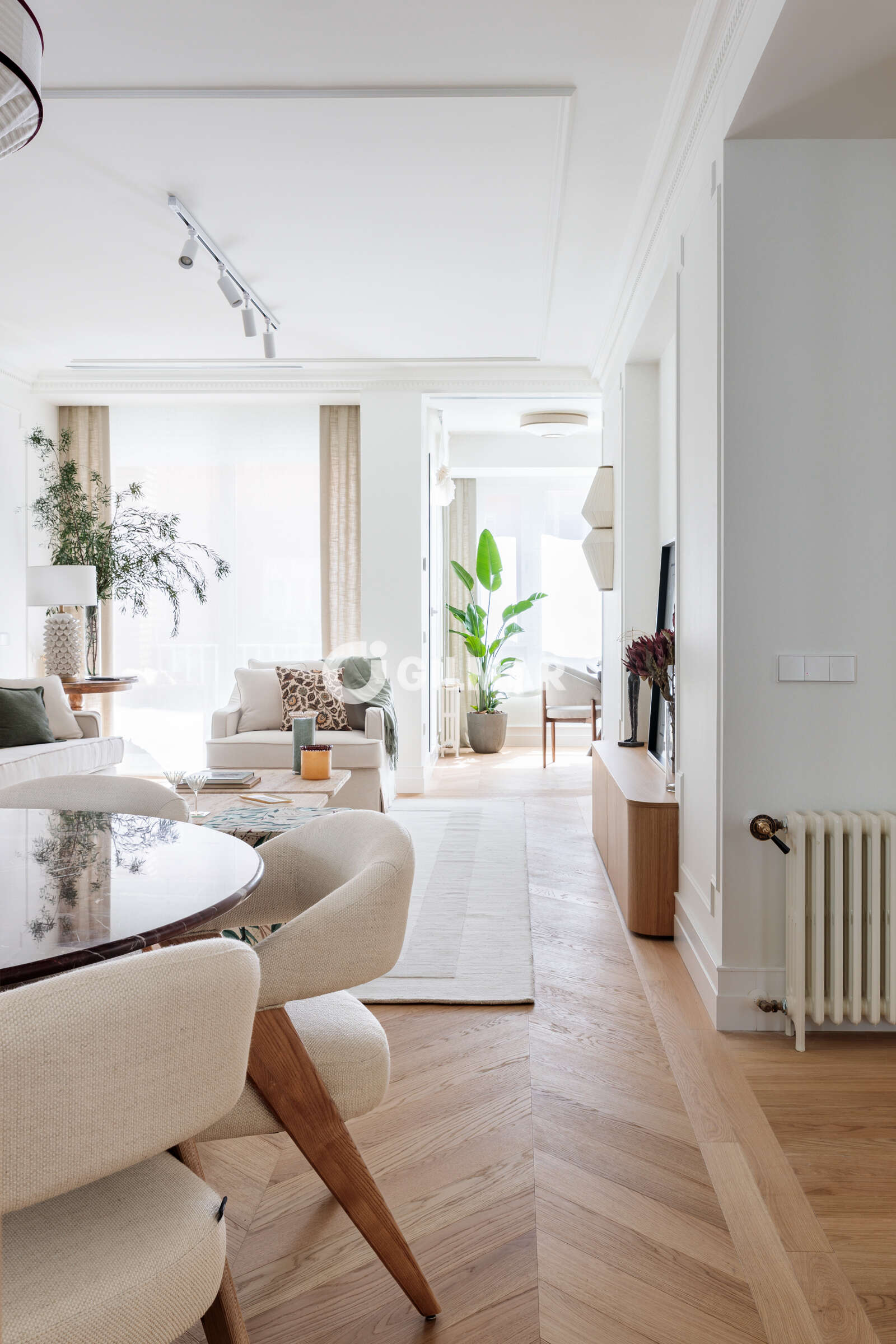 Property slider Gilmar