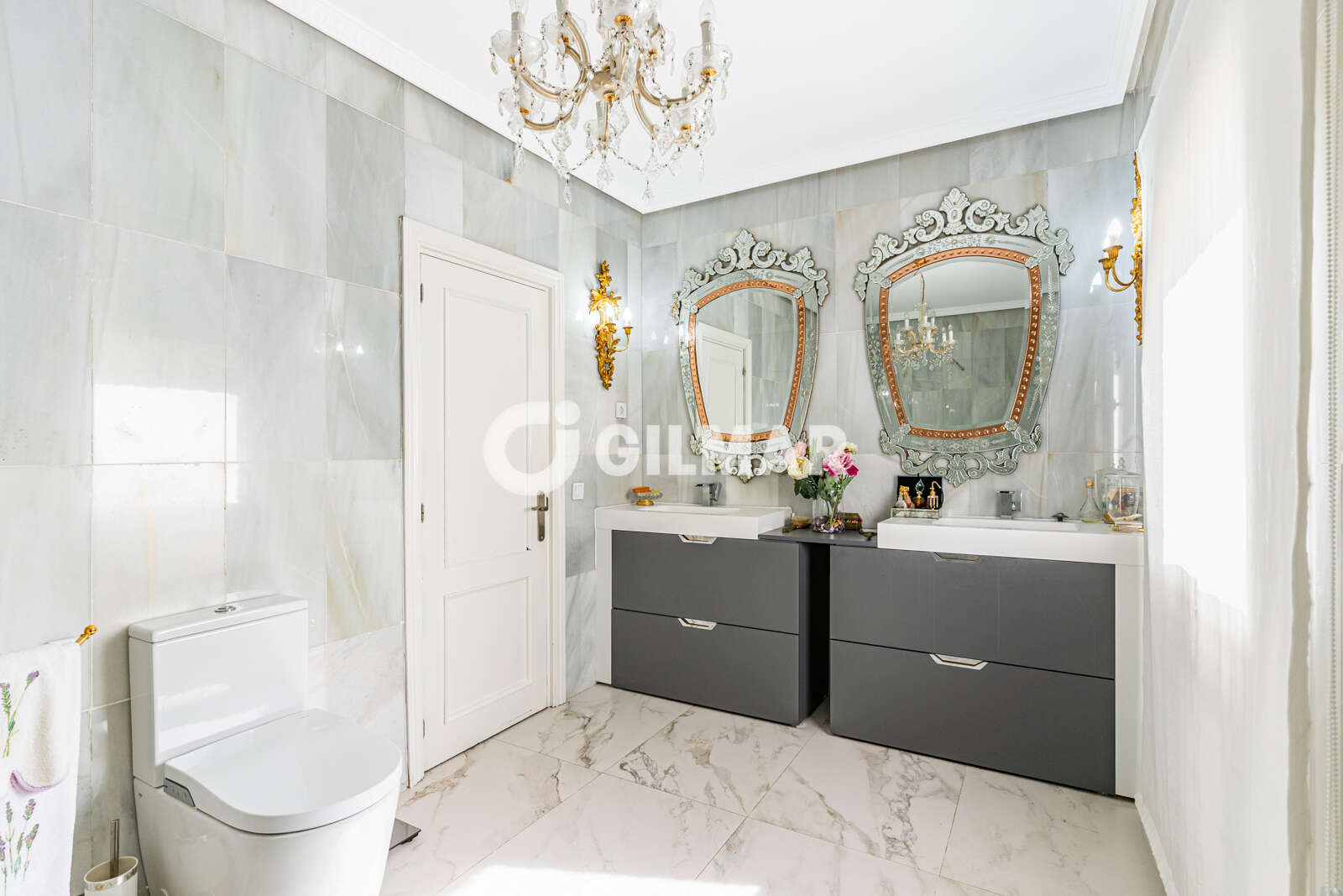 Property slider Gilmar