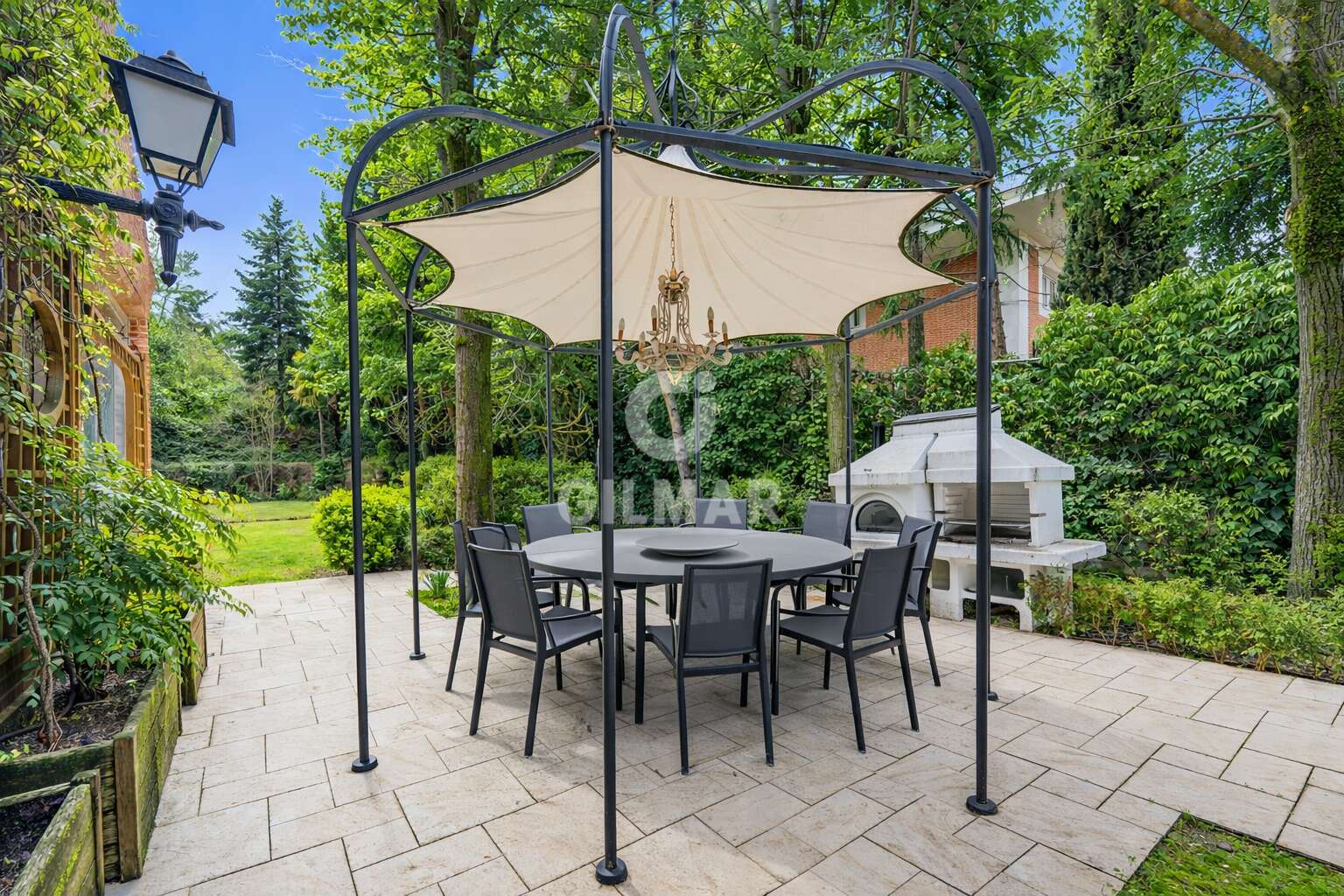 Property slider Gilmar