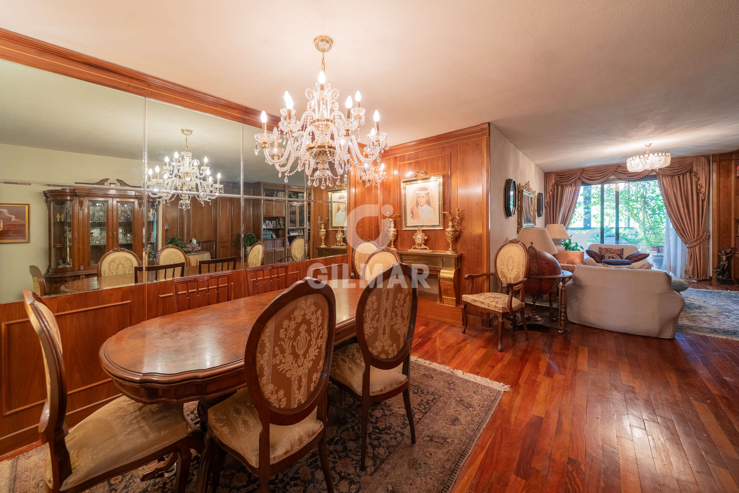 Piso · 194 m² · 4 dorm