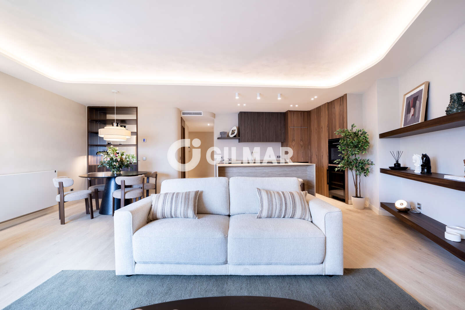 Property slider Gilmar