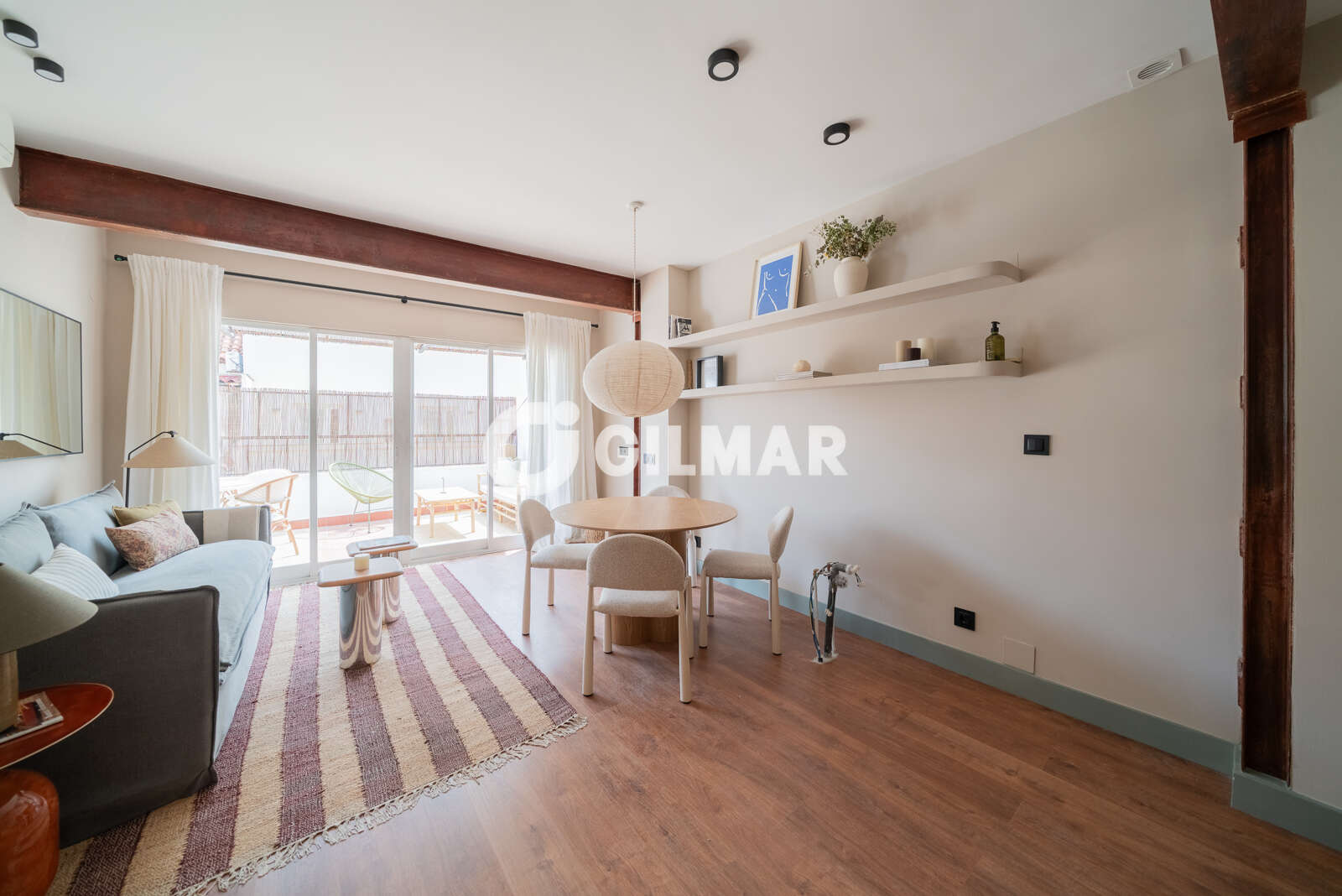 Property slider Gilmar