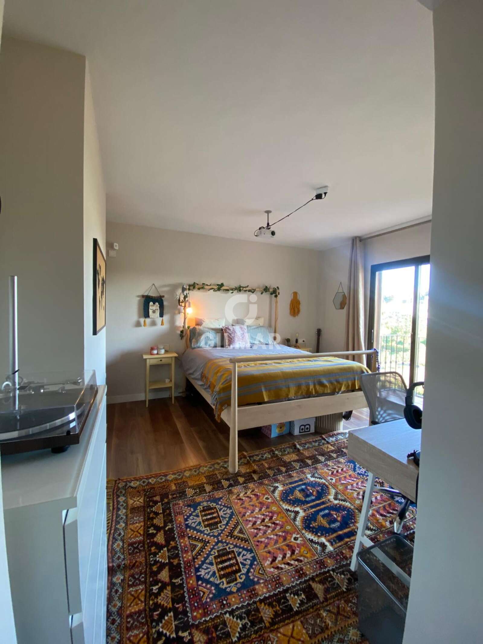 Property slider Gilmar