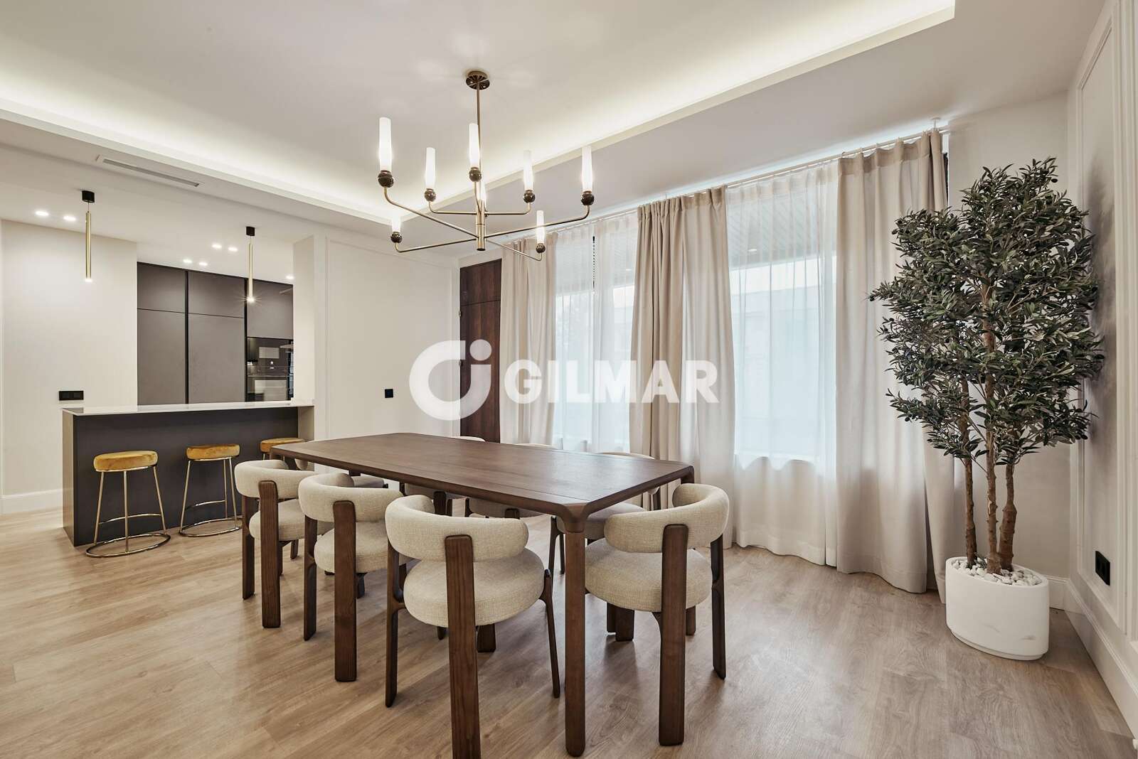 Property slider Gilmar