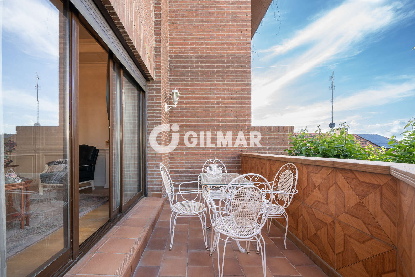 Property slider Gilmar
