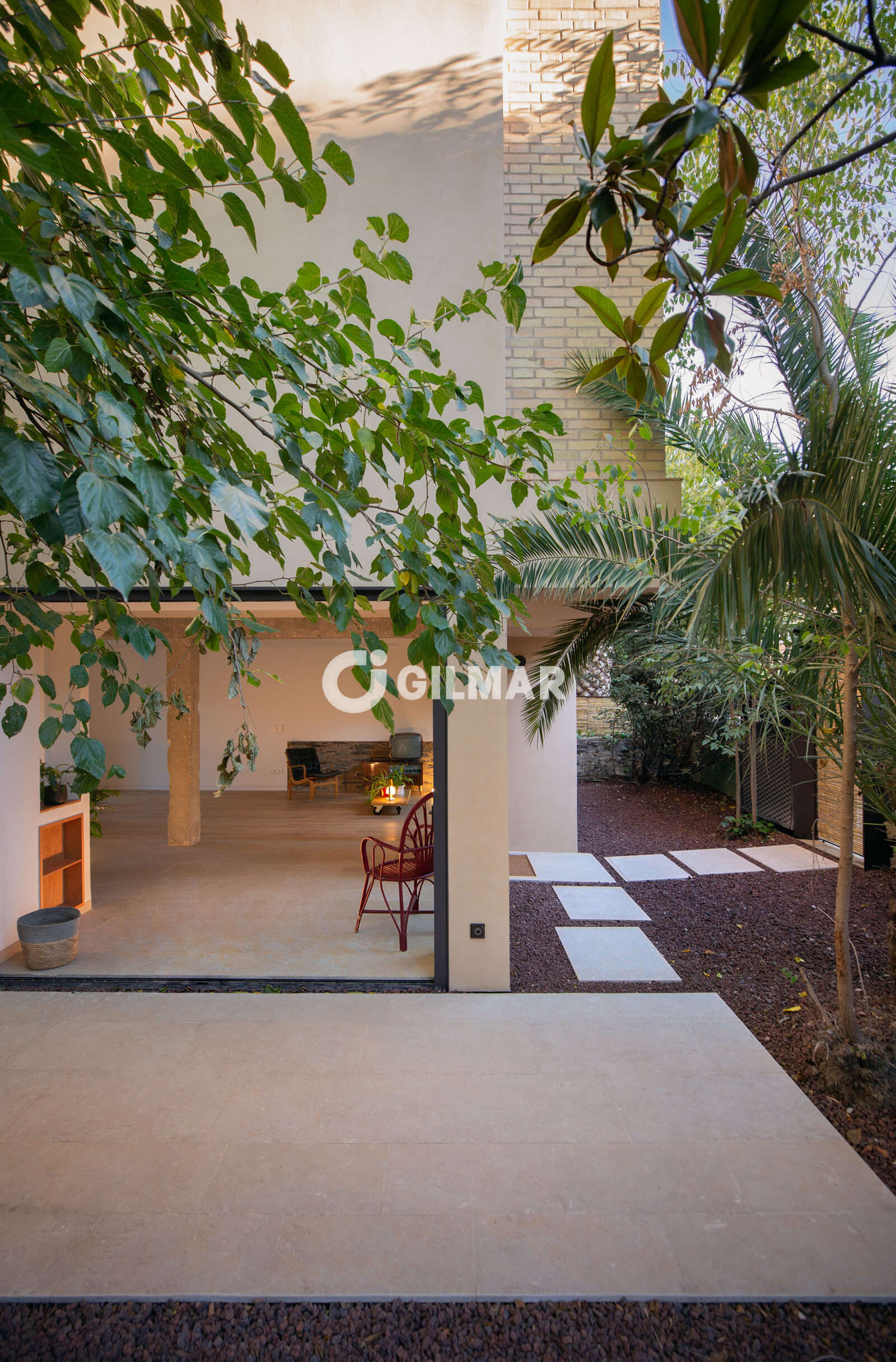 Property slider Gilmar