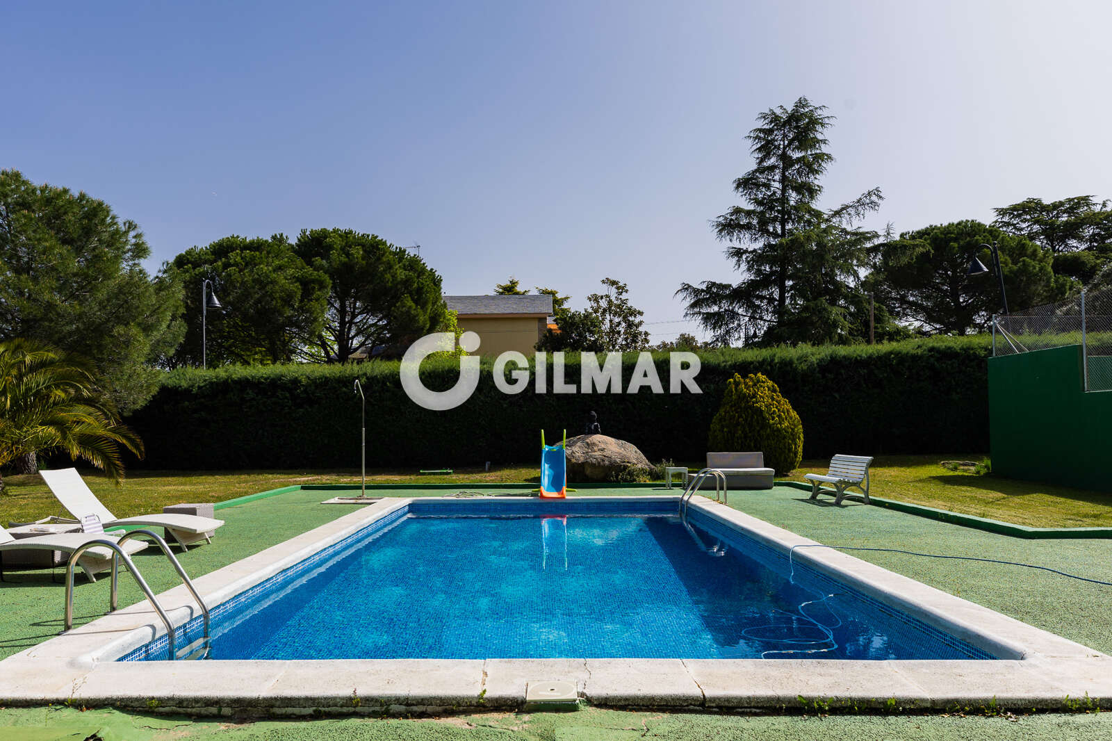Property slider Gilmar