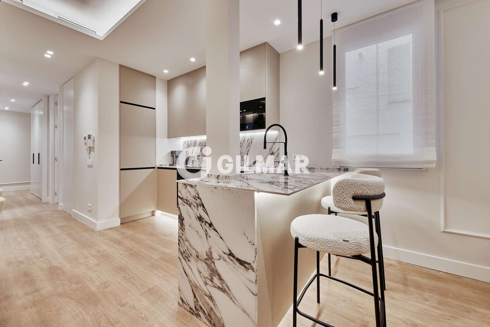 Property slider Gilmar