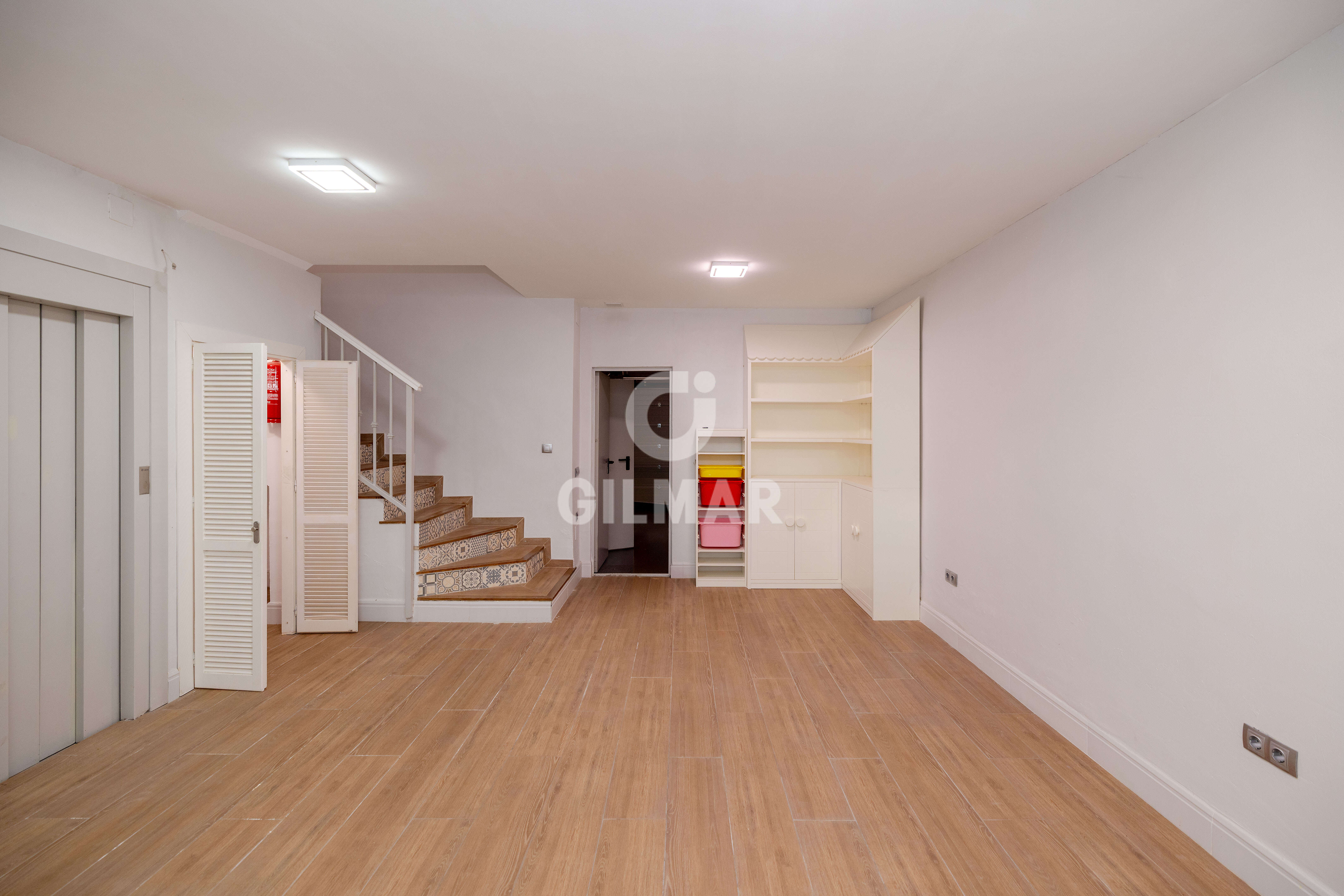 Photo of Semi-detached house