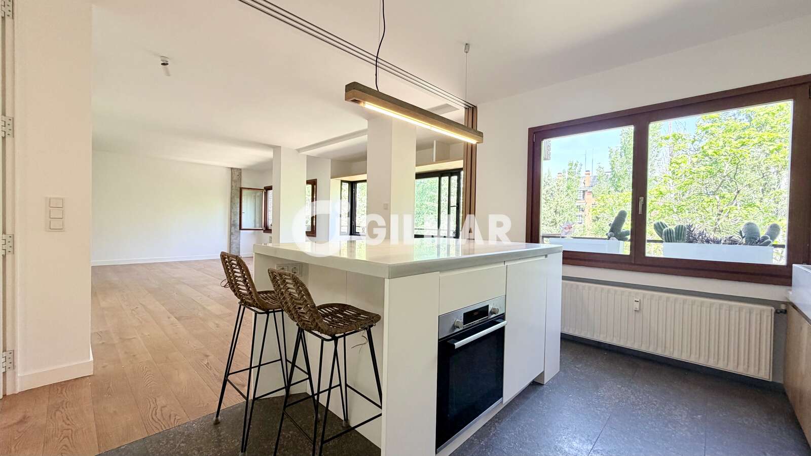 Property slider Gilmar