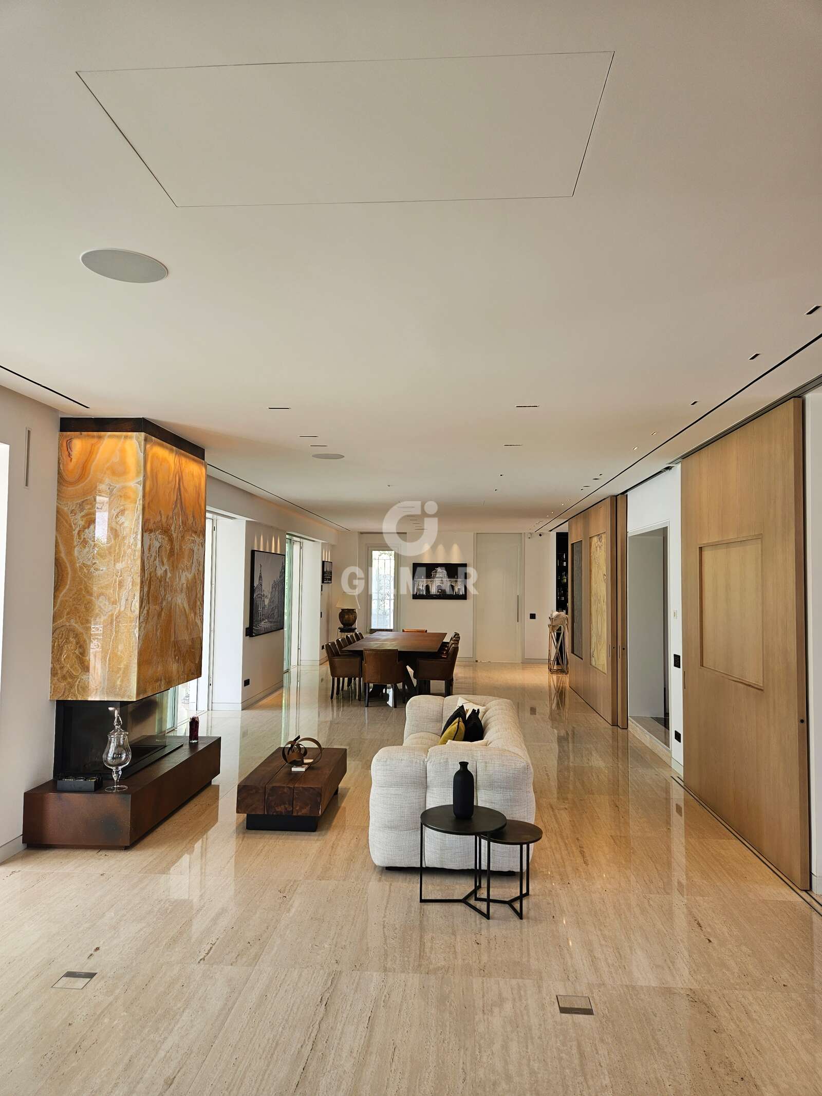 Property slider Gilmar