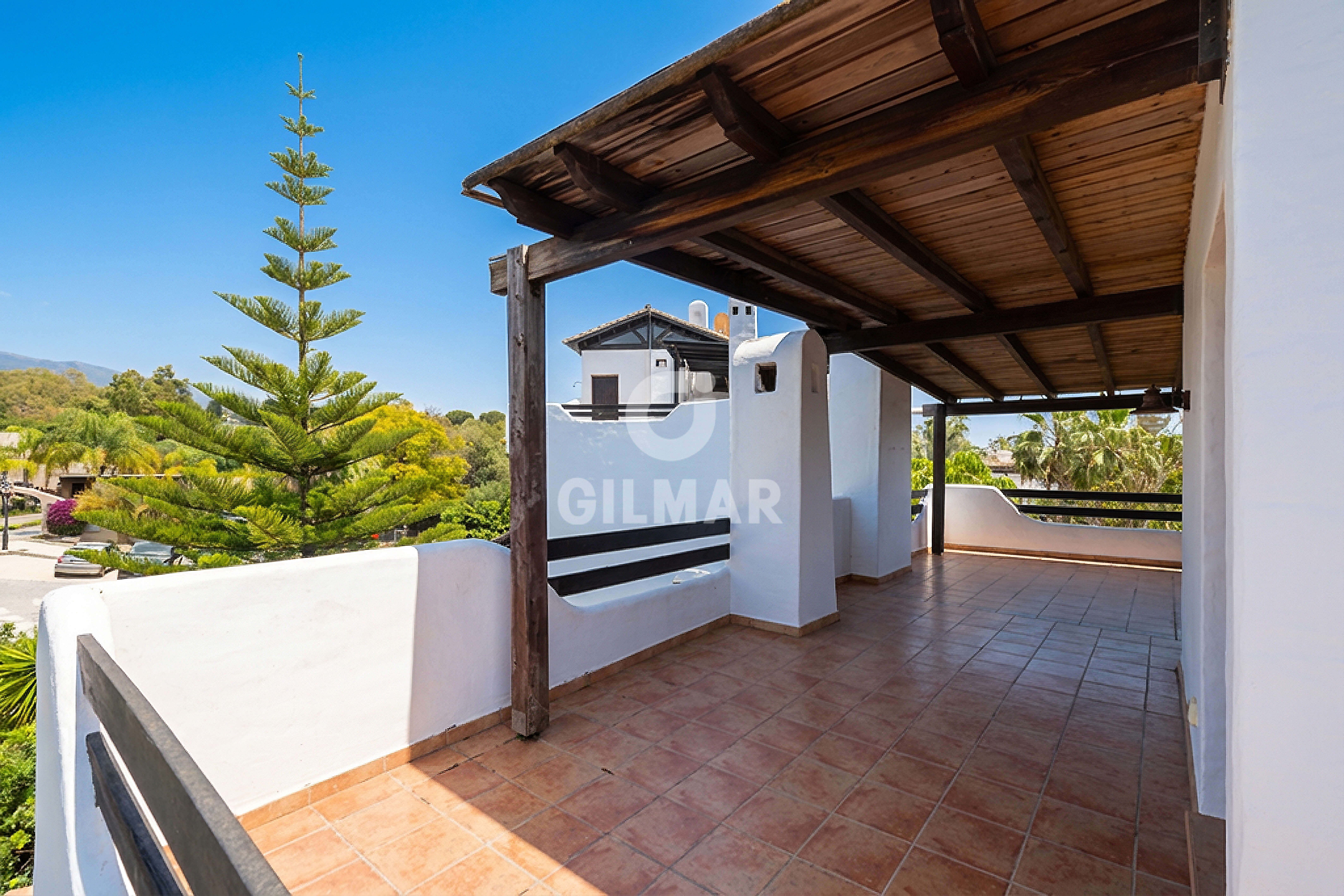 Photo of Semi-detached house