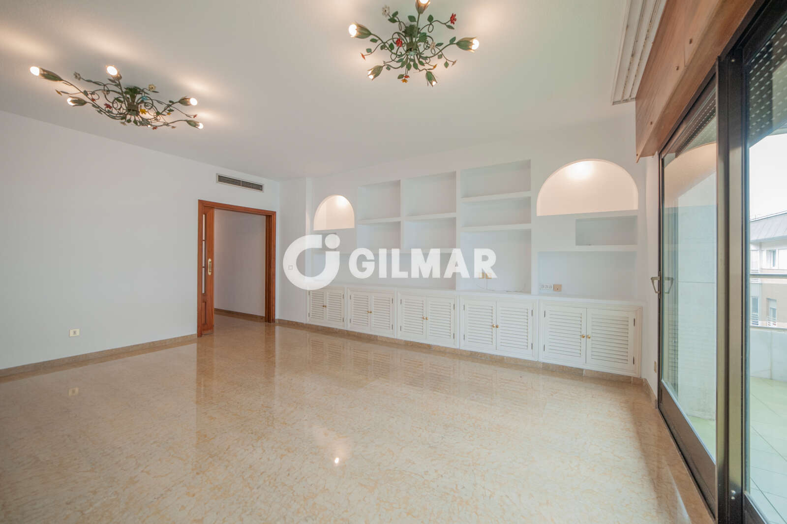 Property slider Gilmar