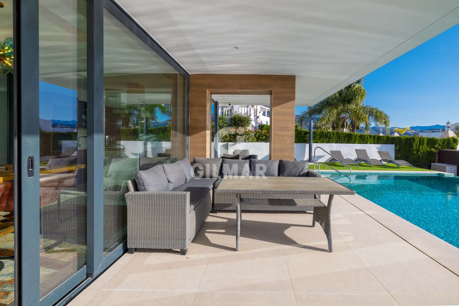 Property slider Gilmar