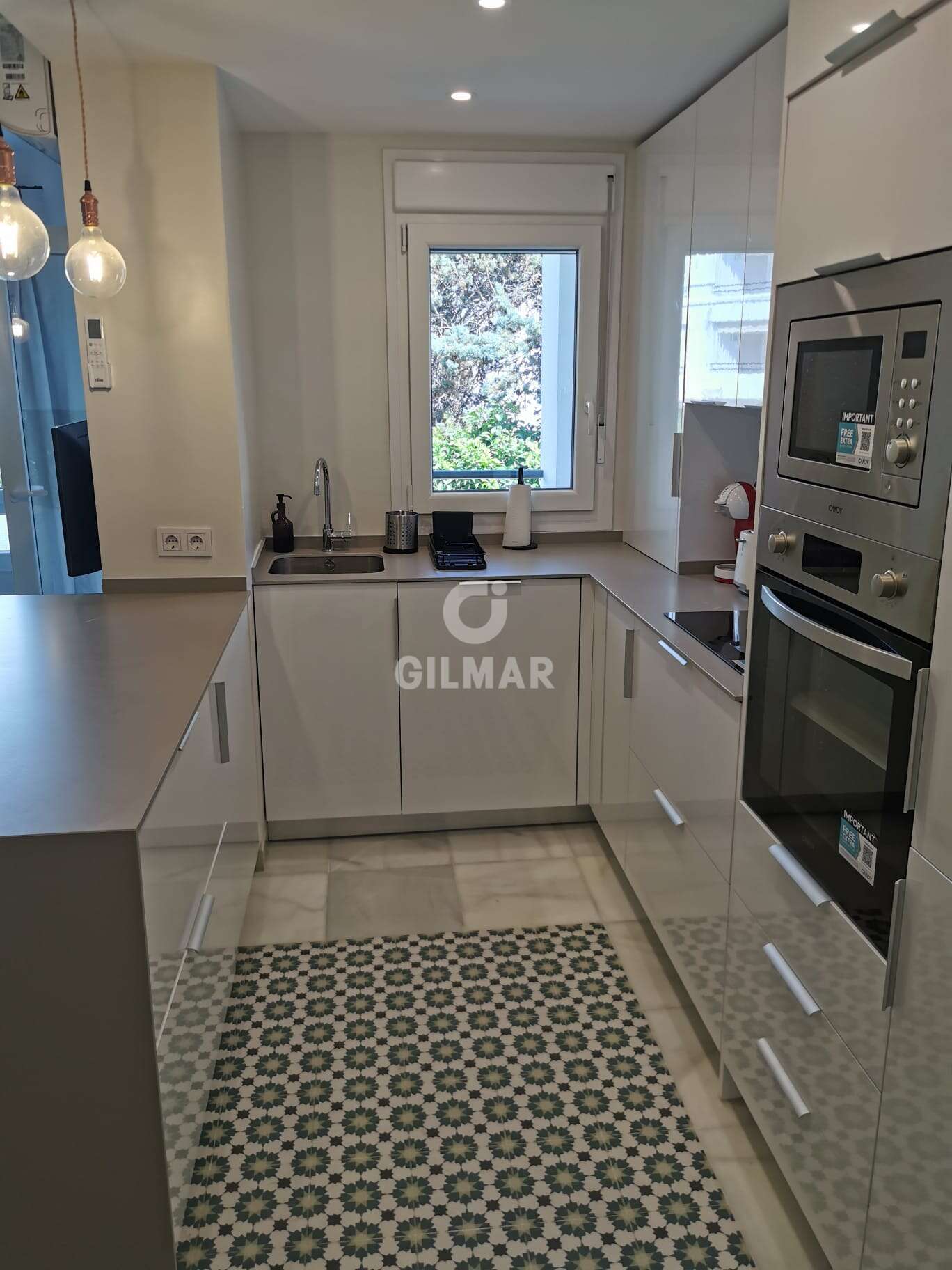 Property slider Gilmar