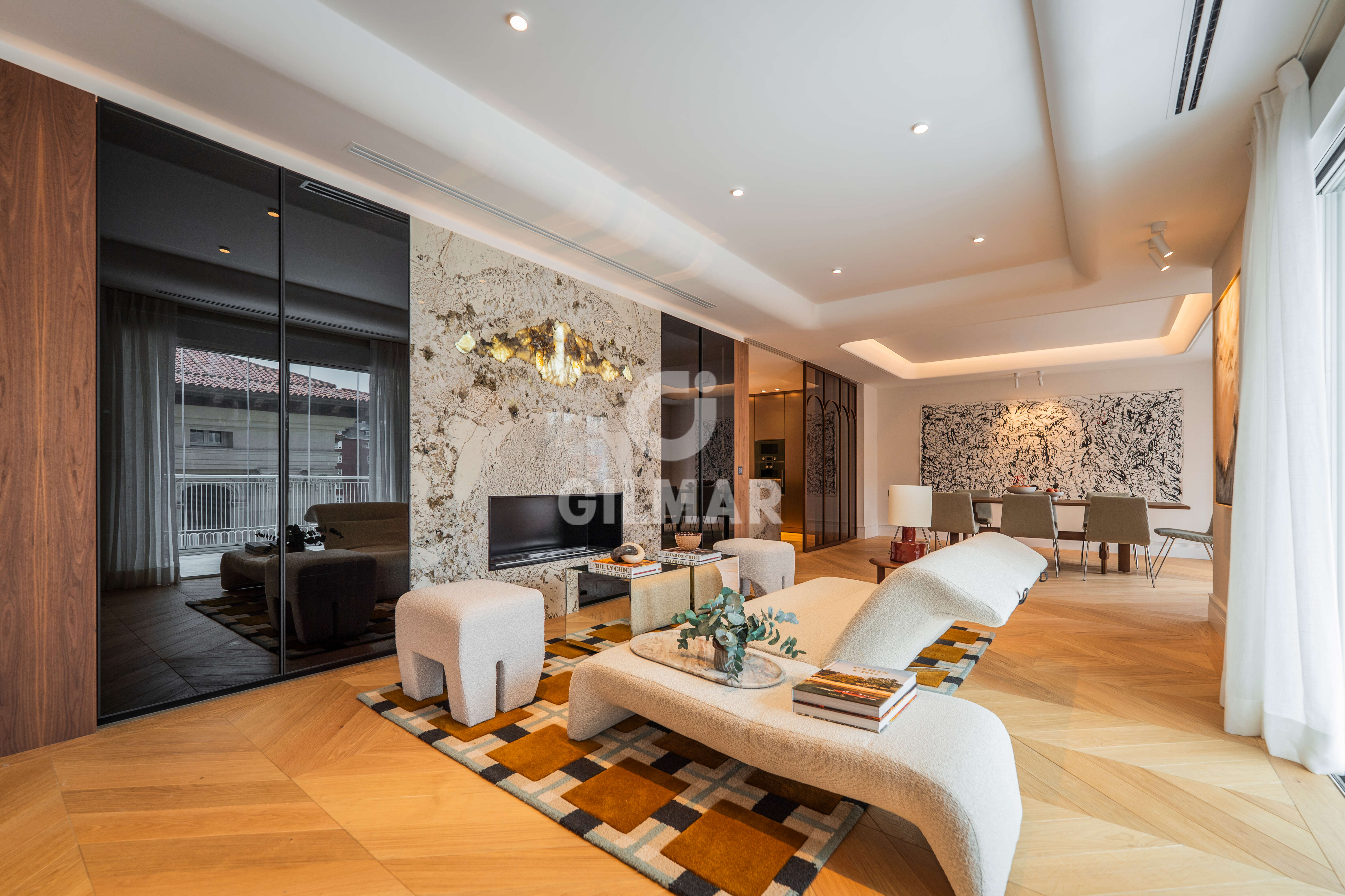 Piso · 383 m² · 4 dorm