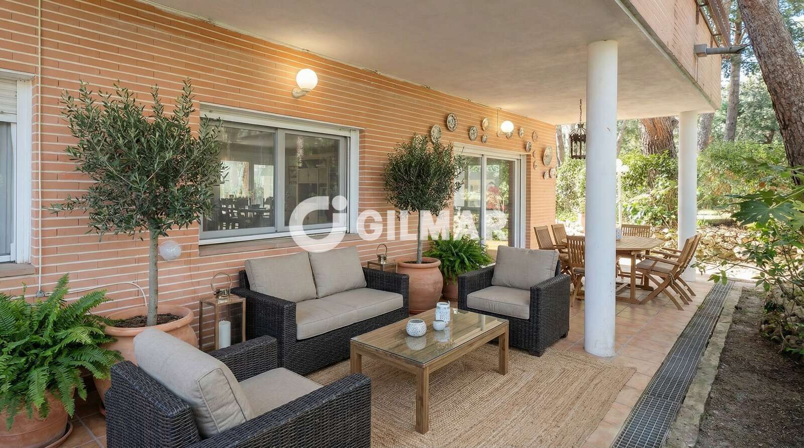 Property slider Gilmar