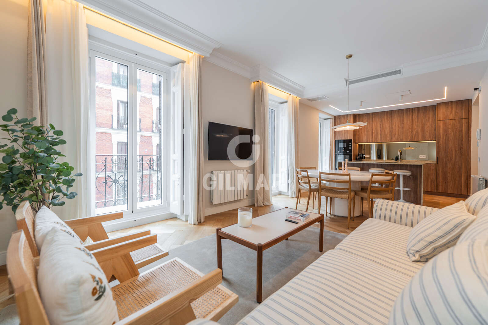 Property slider Gilmar