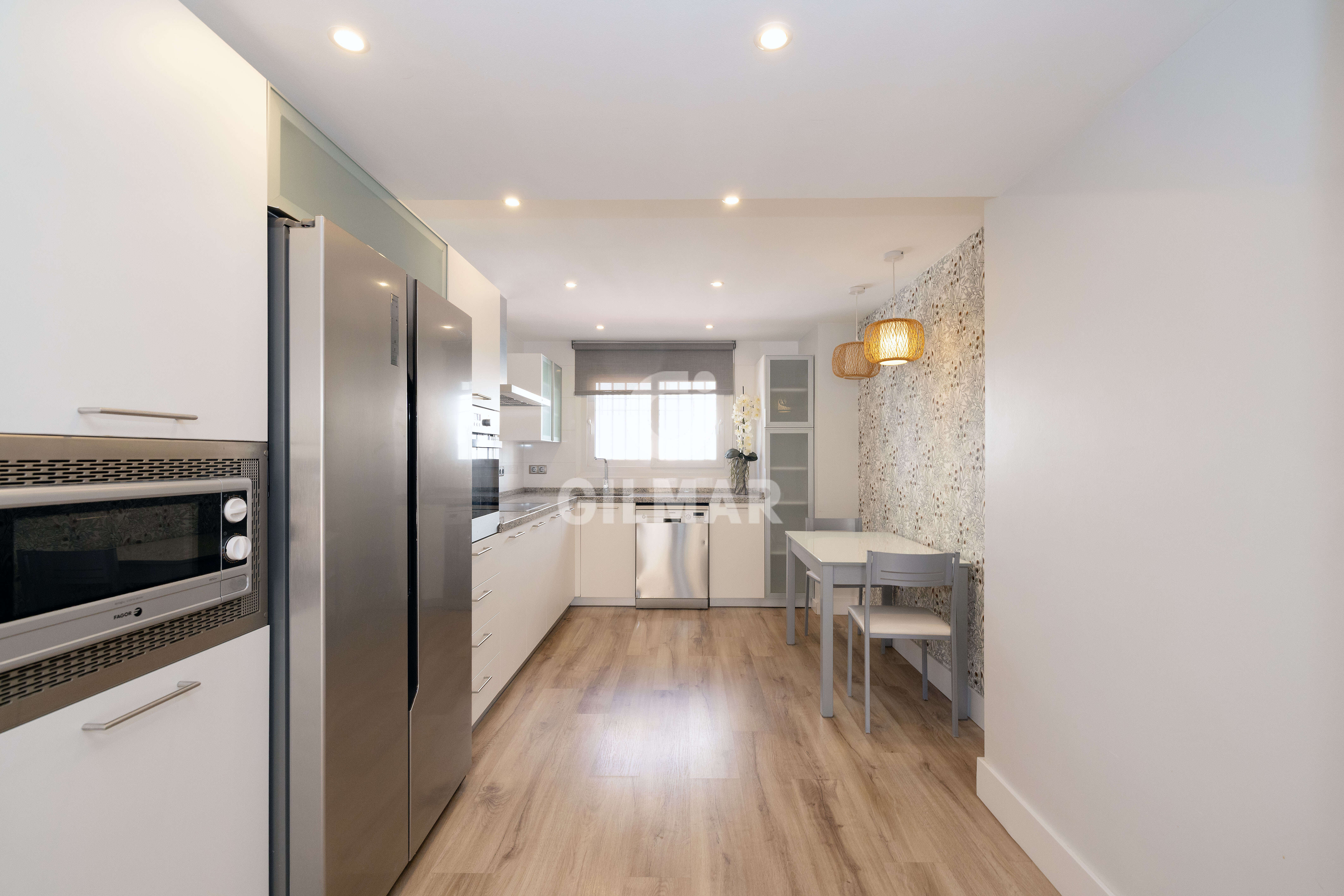 Photo of Semi-detached house