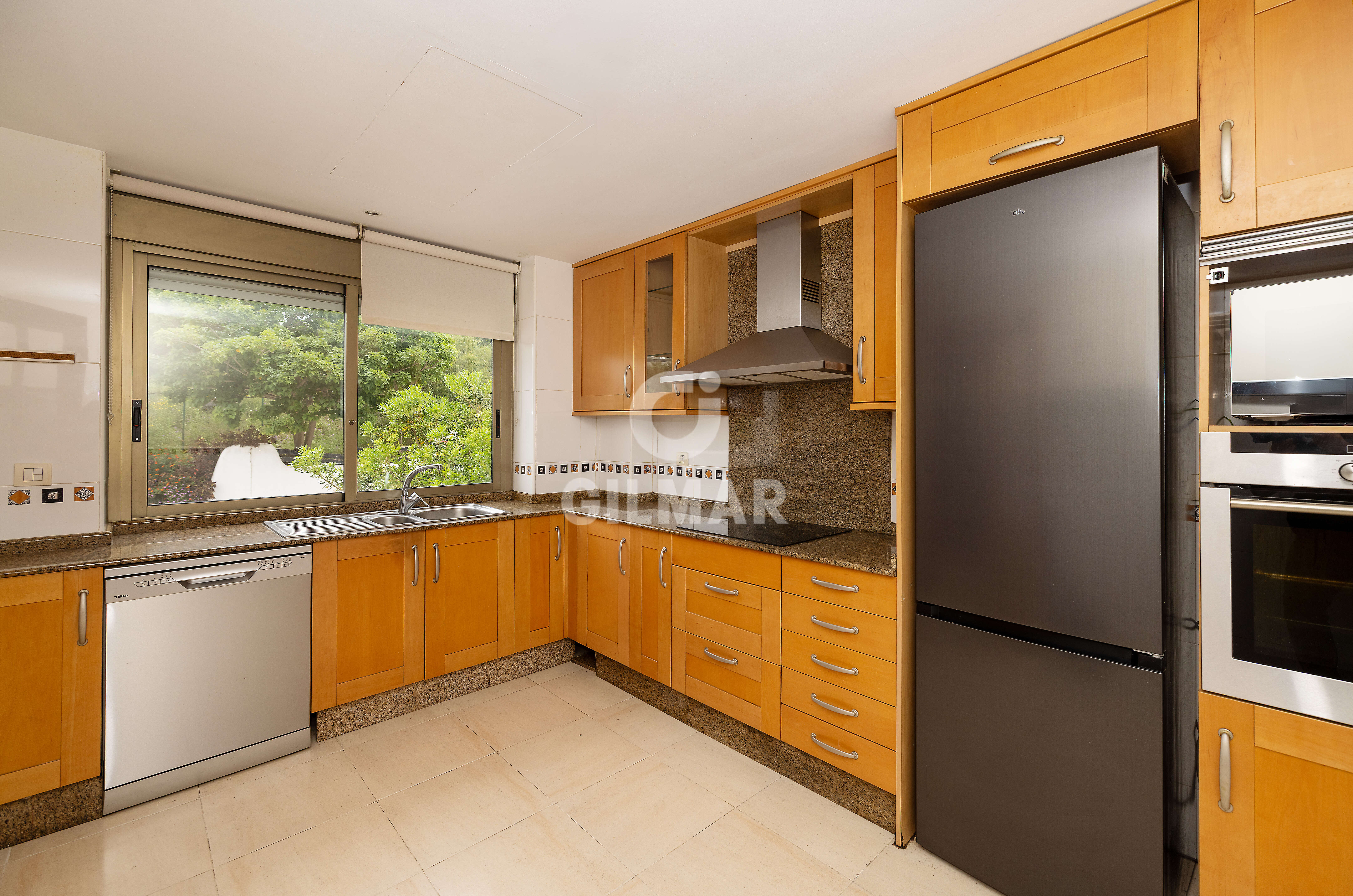 Photo of Semi-detached house