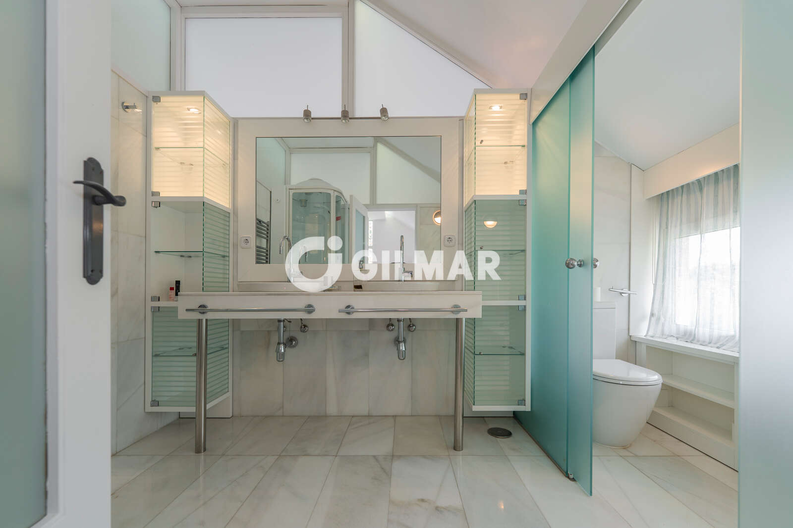 Property slider Gilmar