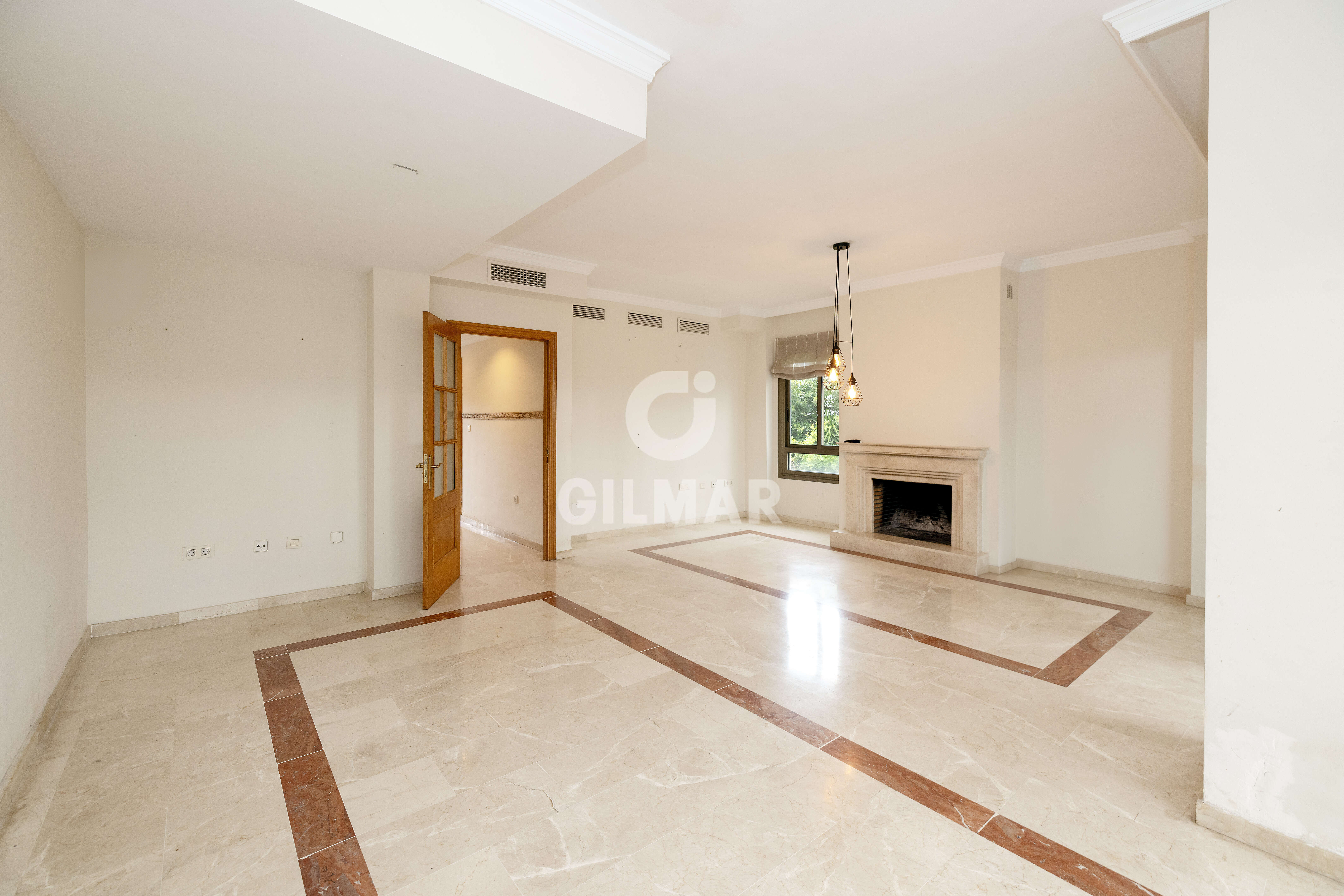 Photo of Semi-detached house