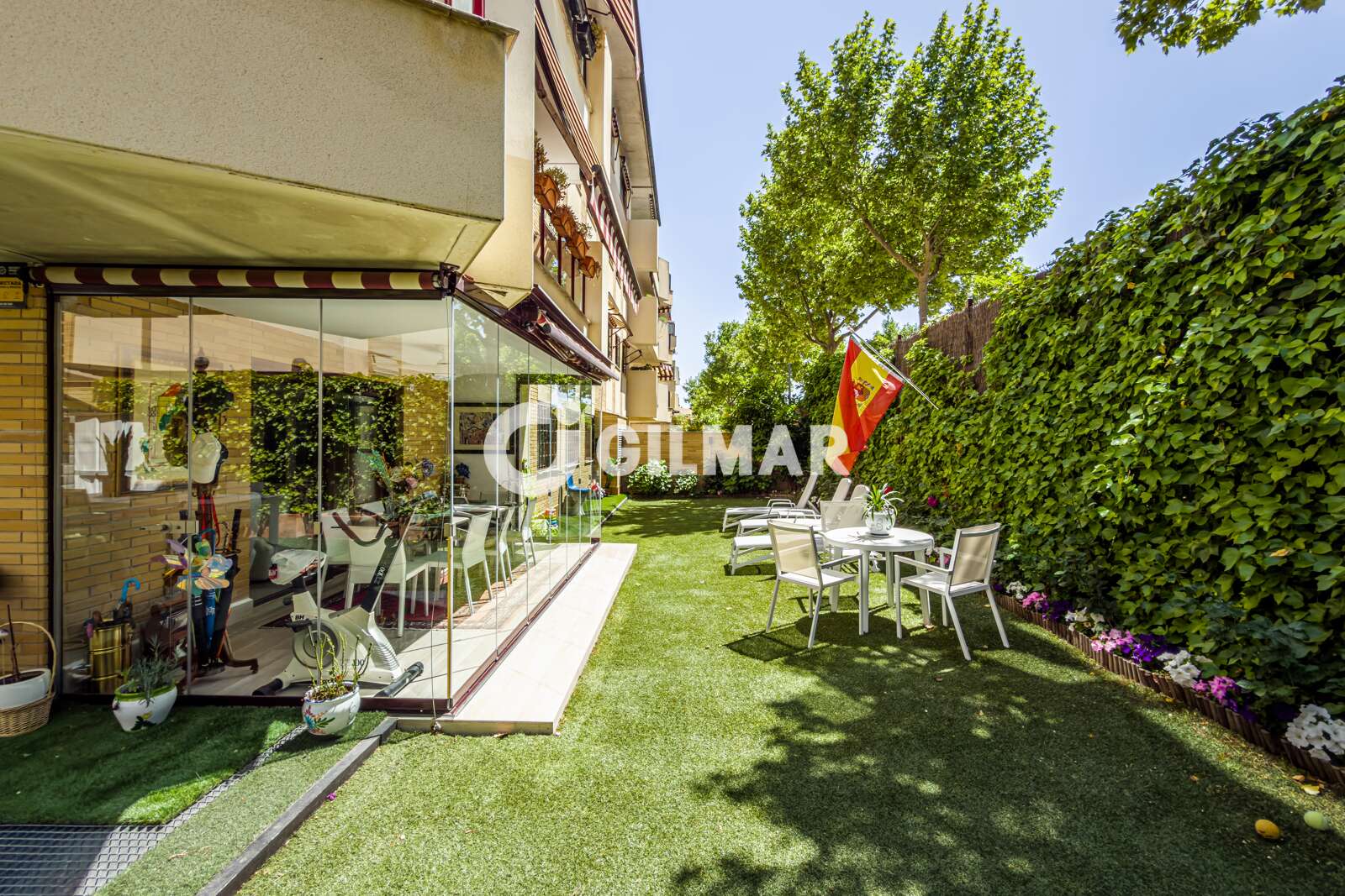 Property slider Gilmar
