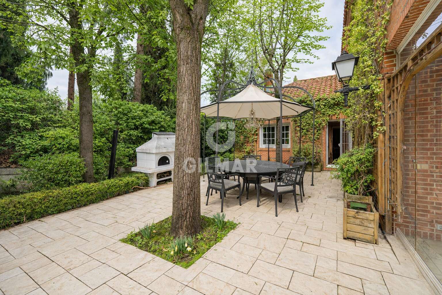 Property slider Gilmar