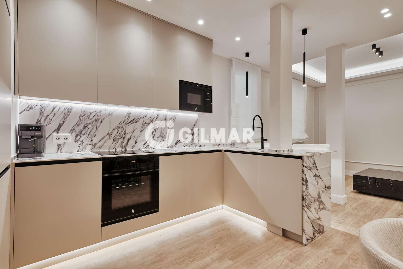 Property slider Gilmar
