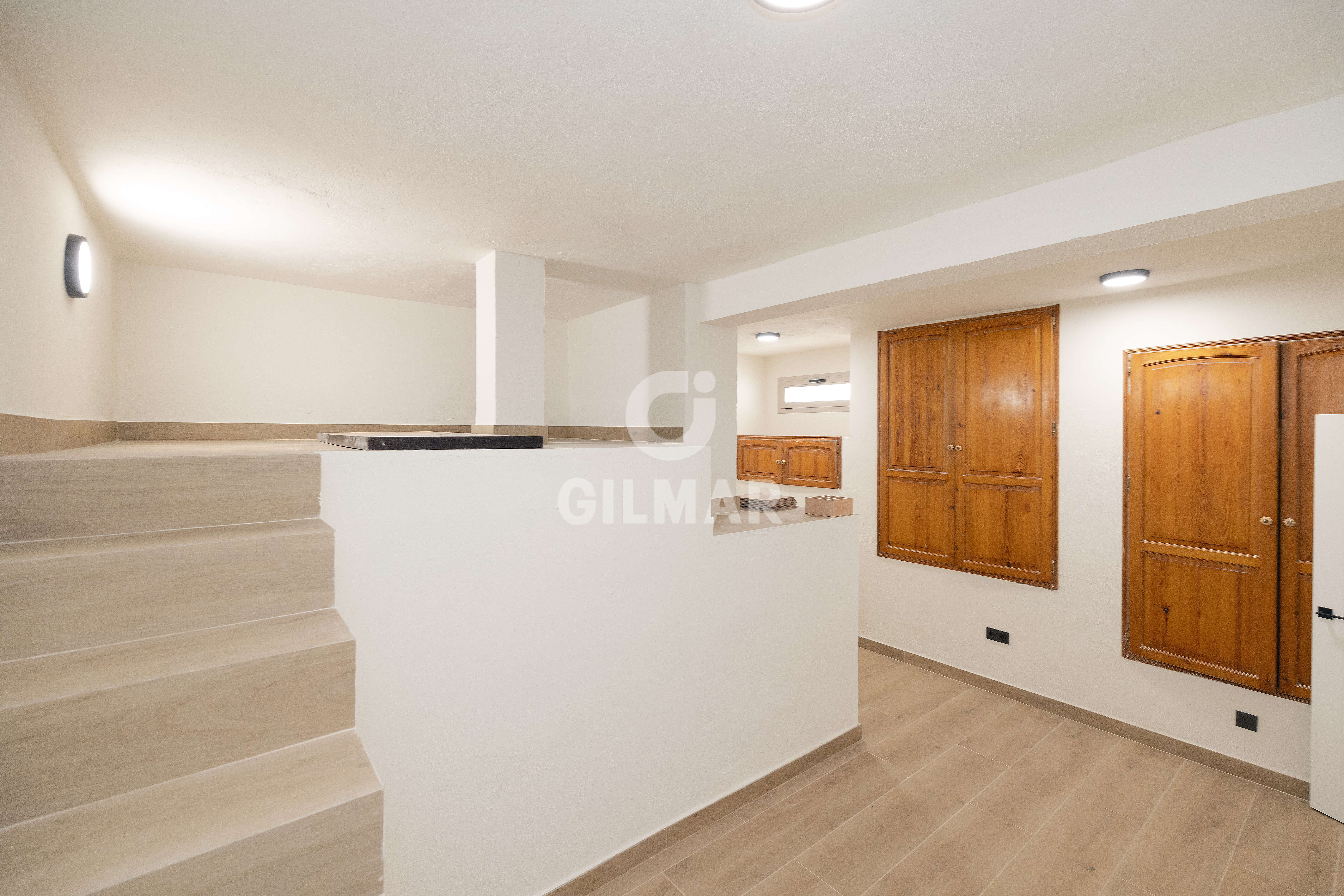 Photo of Semi-detached house
