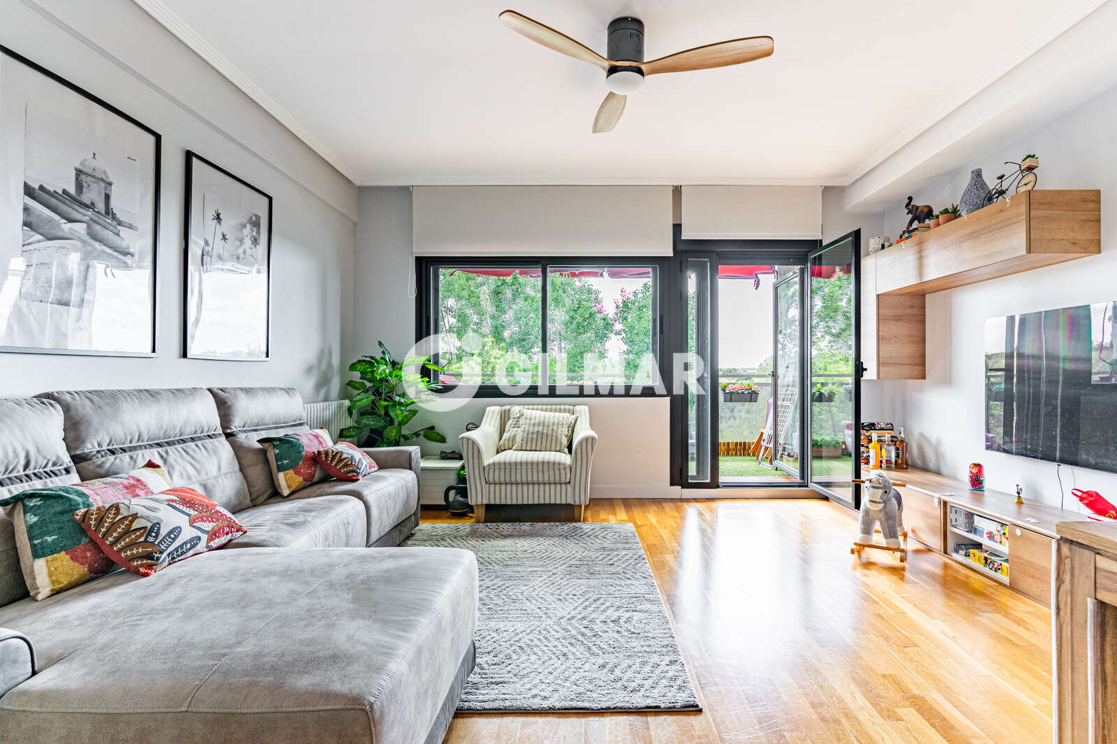 Property slider Gilmar