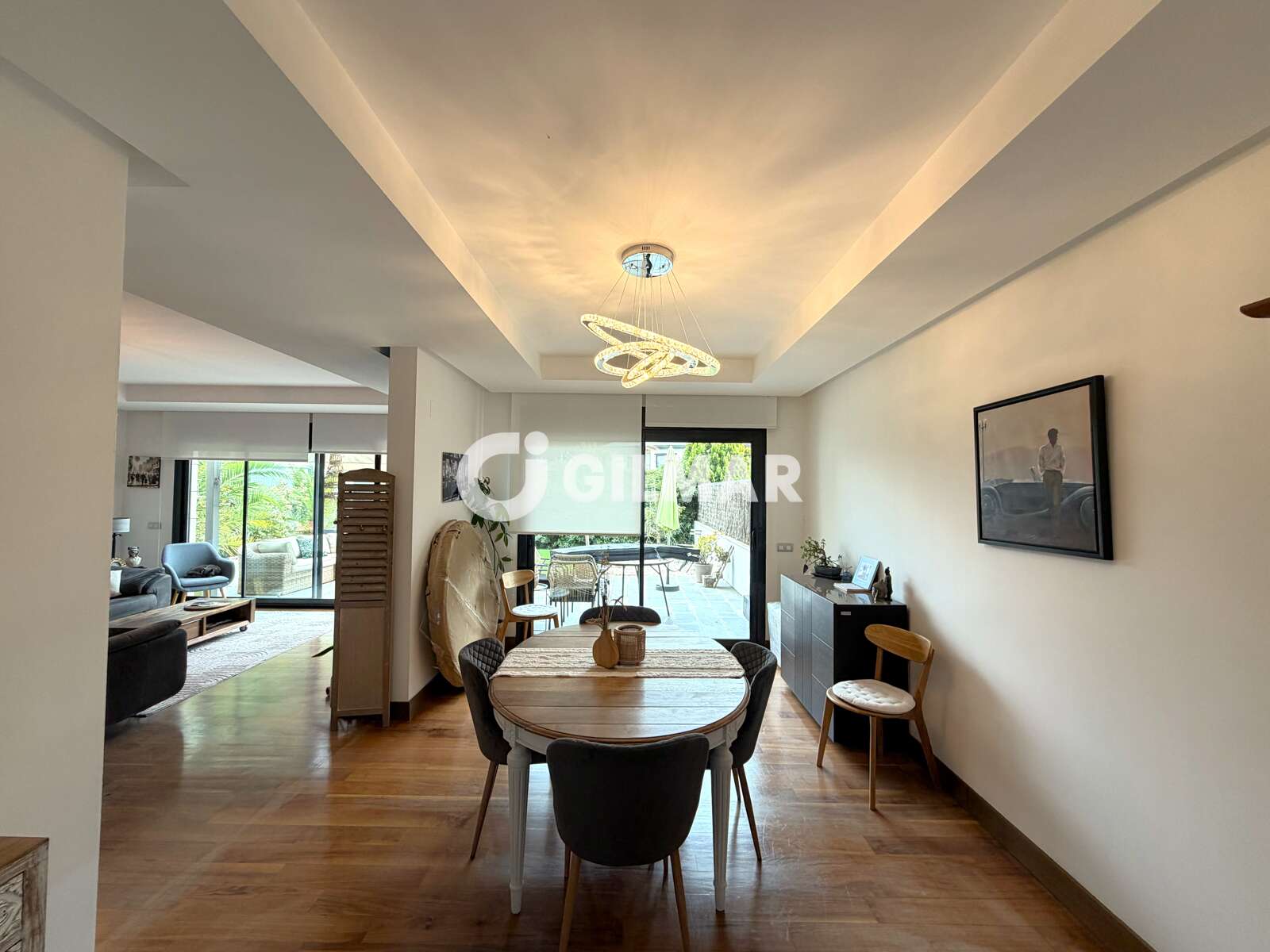 Property slider Gilmar