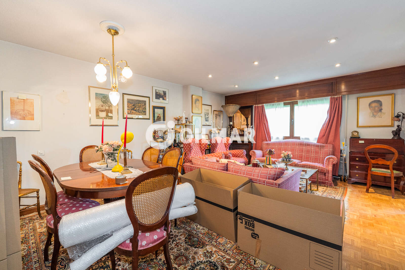 Property slider Gilmar